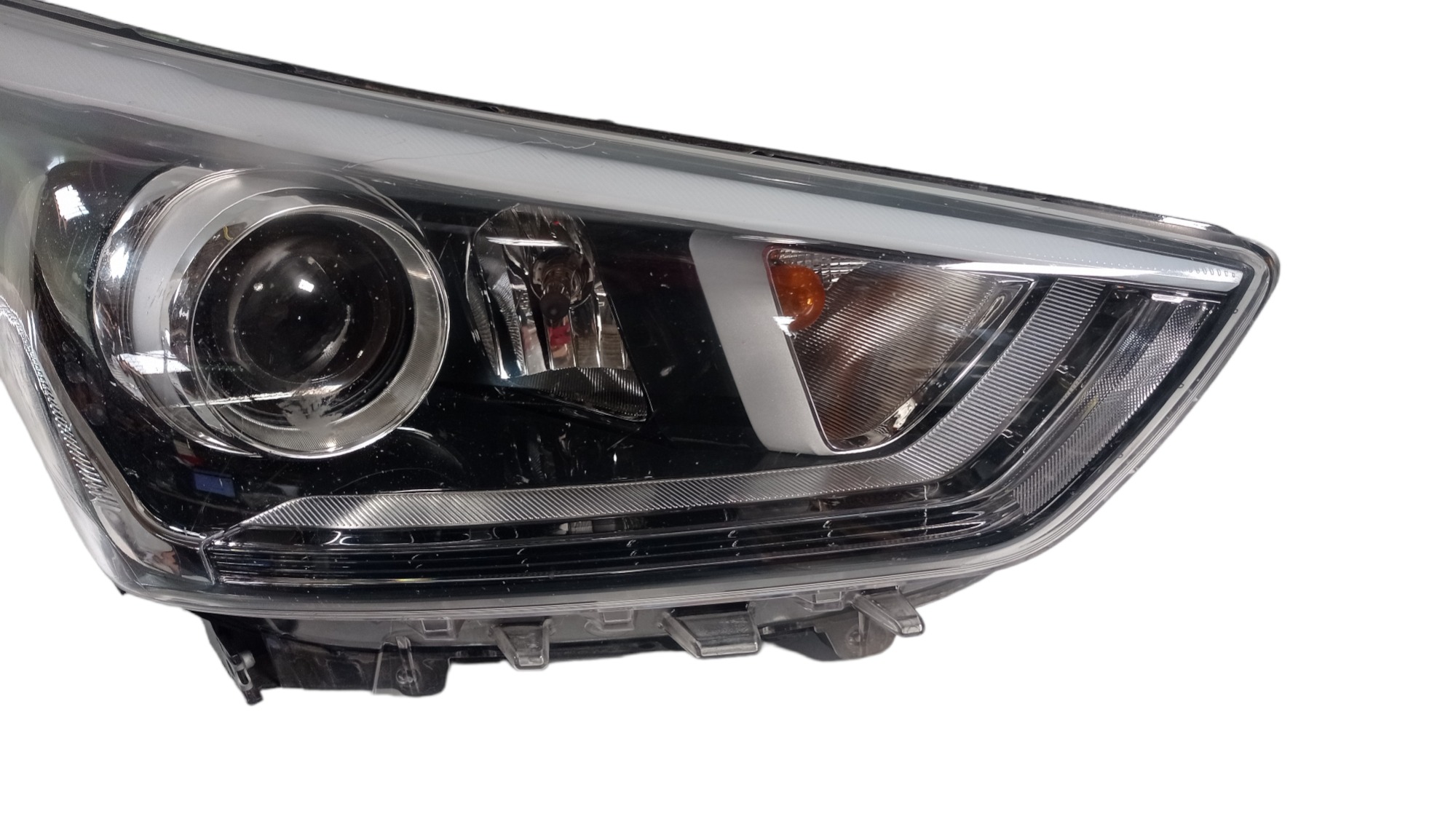 Farol Direito Hyundai Creta 2016 A 2018 Para Recuperar 3