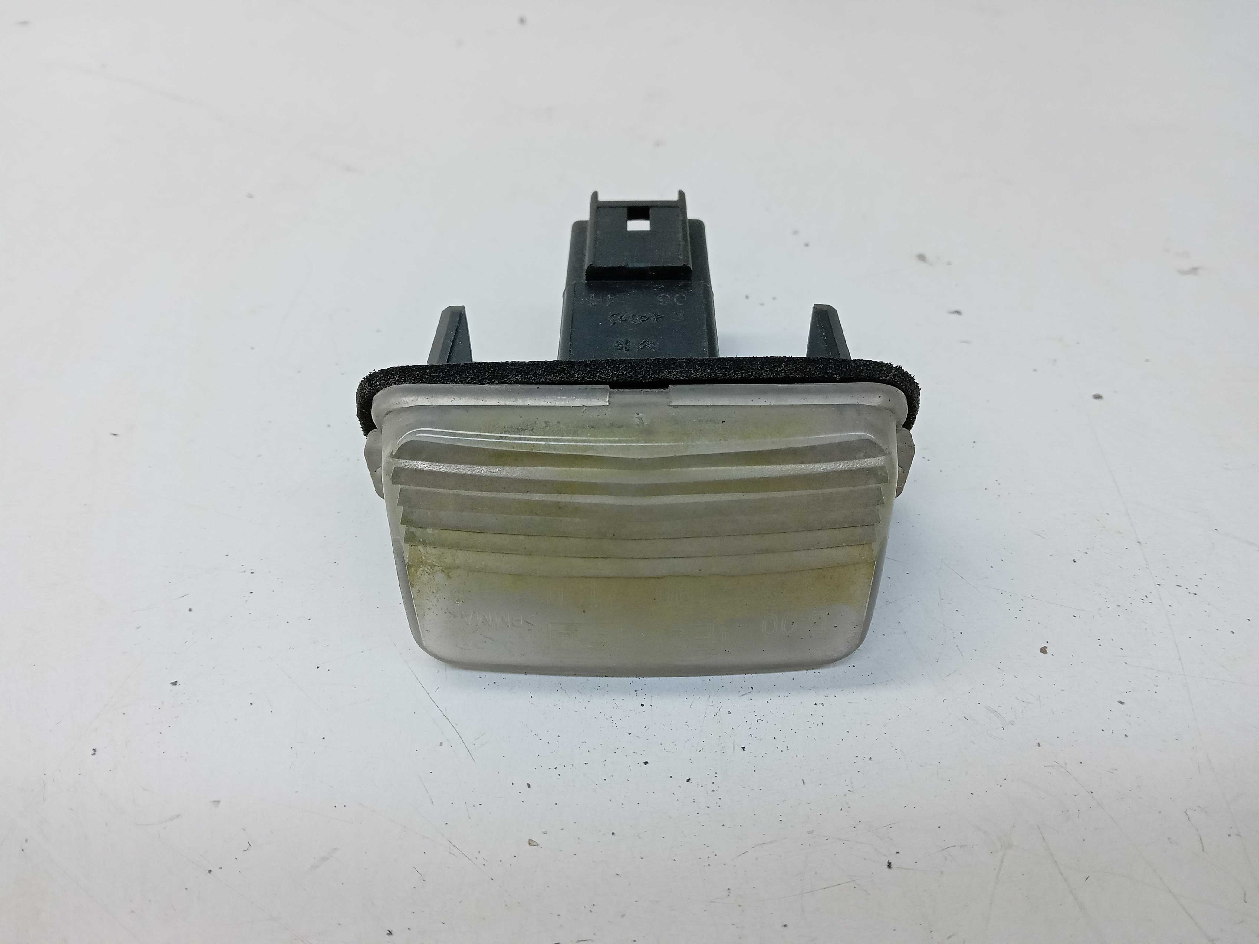 LUZ DE PLACA TAMPA TRASEIRA Citroën C3 2009 1