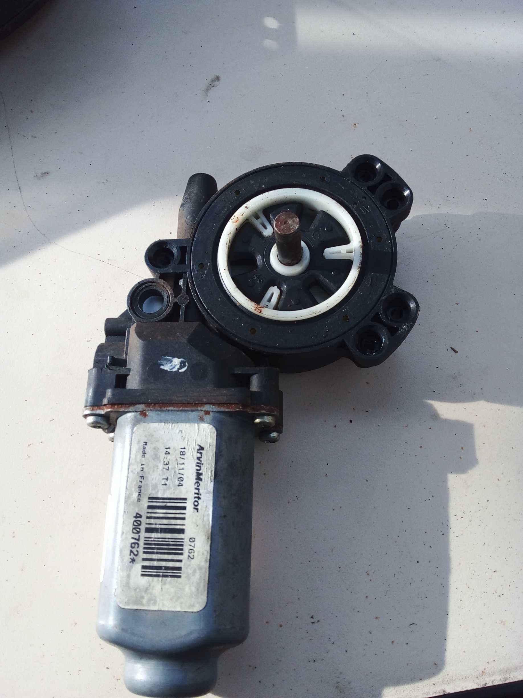 MOTOR MAQUINA VIDRO TRAS DIR MERIVA 2005 400762 1