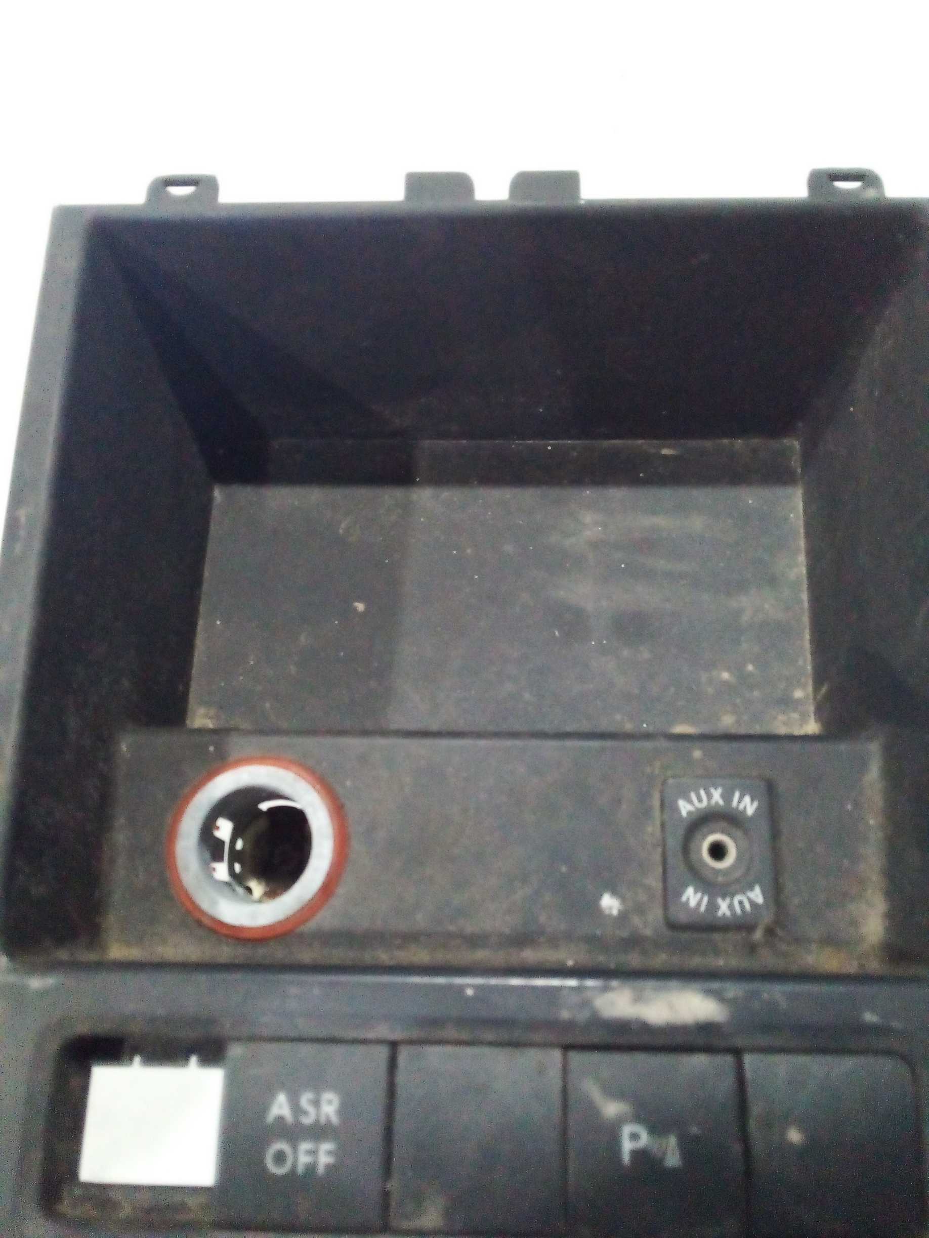 PORTA OBJETO ASCENDEDOR CIGARRO JETTA 2013 5C7857925 2