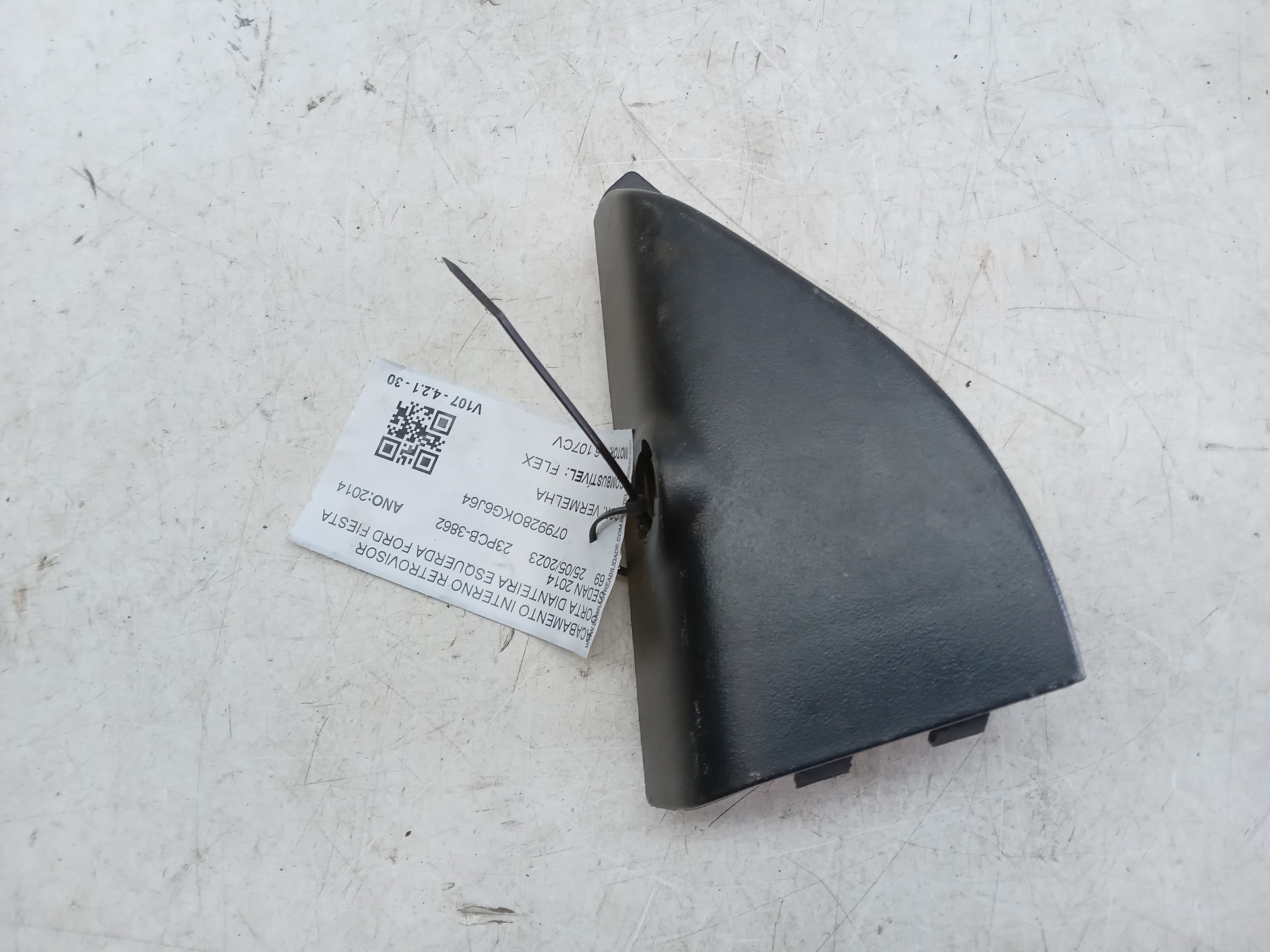 MOLDURA ACABAMENTO INTERNO RETROVISOR LE FORD FIESTA 2014