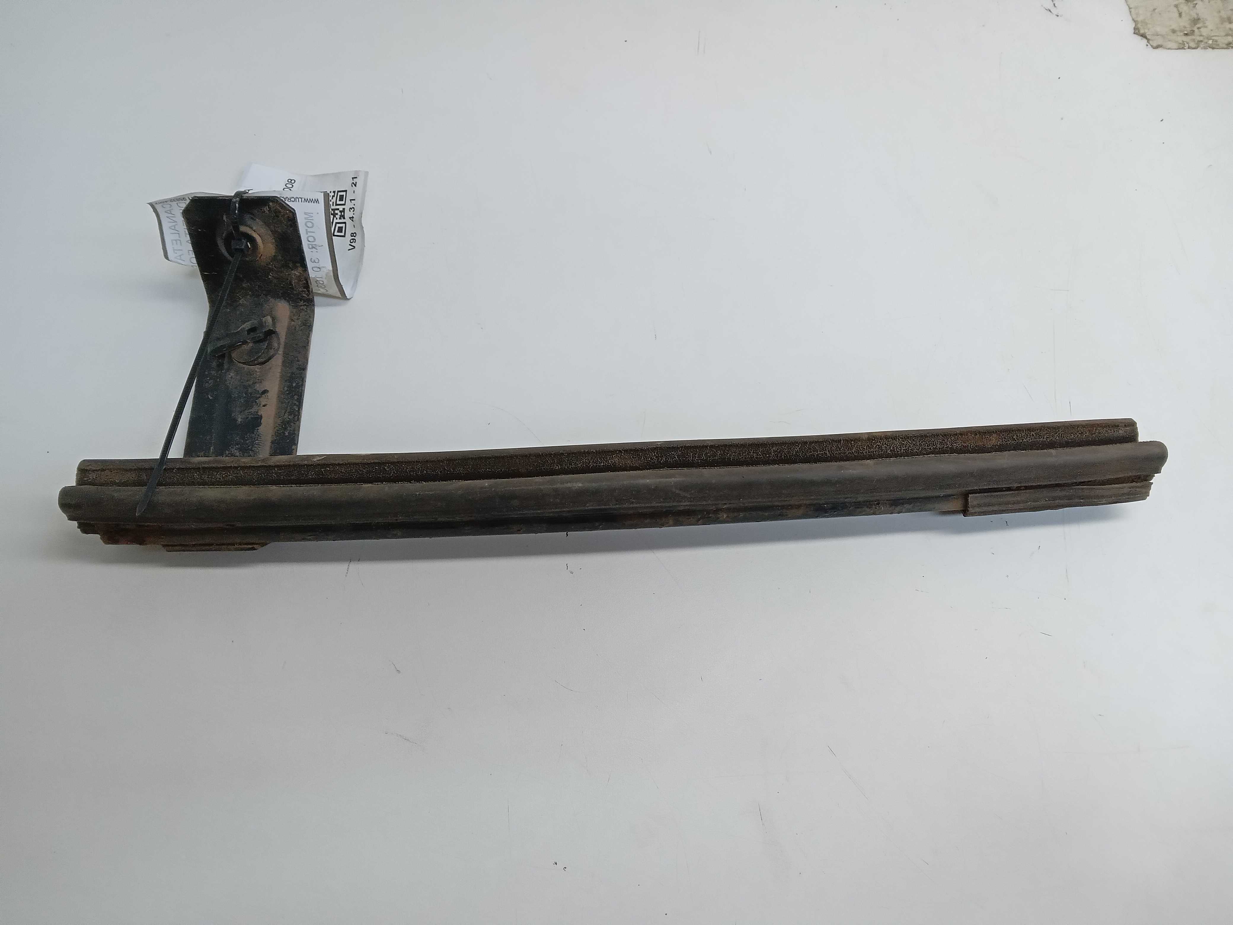 GUIA CANALETA PORTA TRASEIRA DIREITA FORD RANGER 2008 1