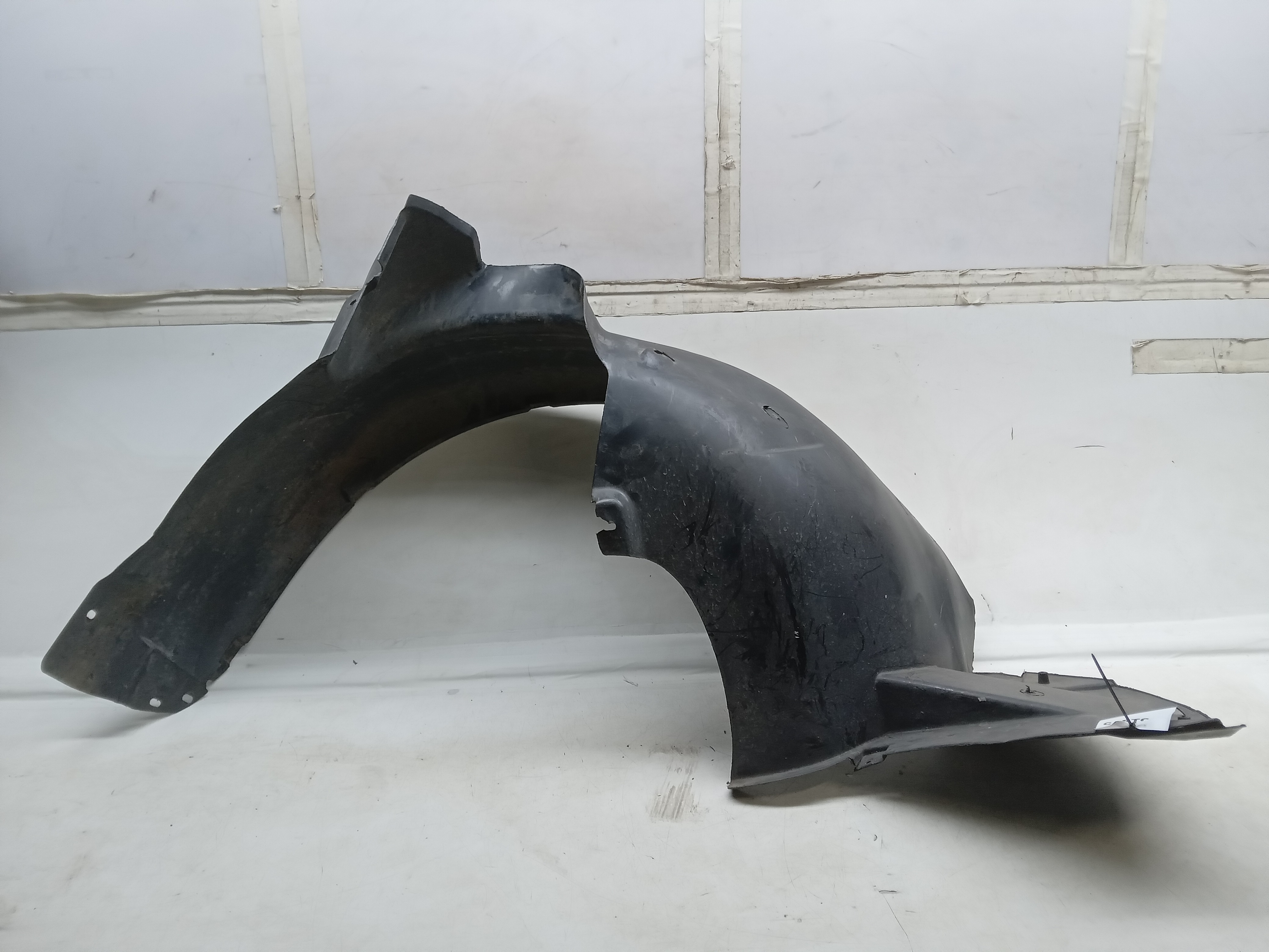 5U7809961B PARABARRO DIANT LE VW SAVEIRO 2020