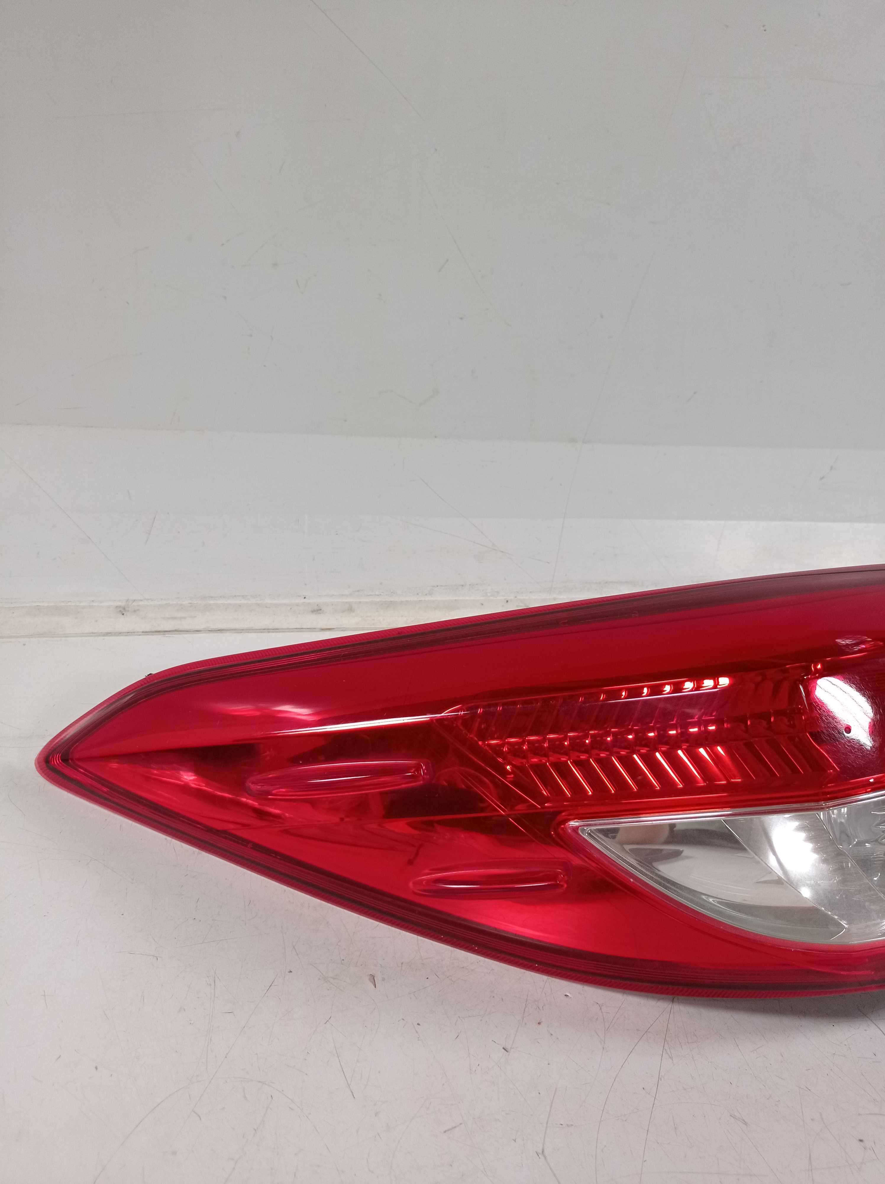 LANTERNA TRASEIRA ESQUERDA TOYOTA YARIS SEDAN 19 RECUPERADA 4