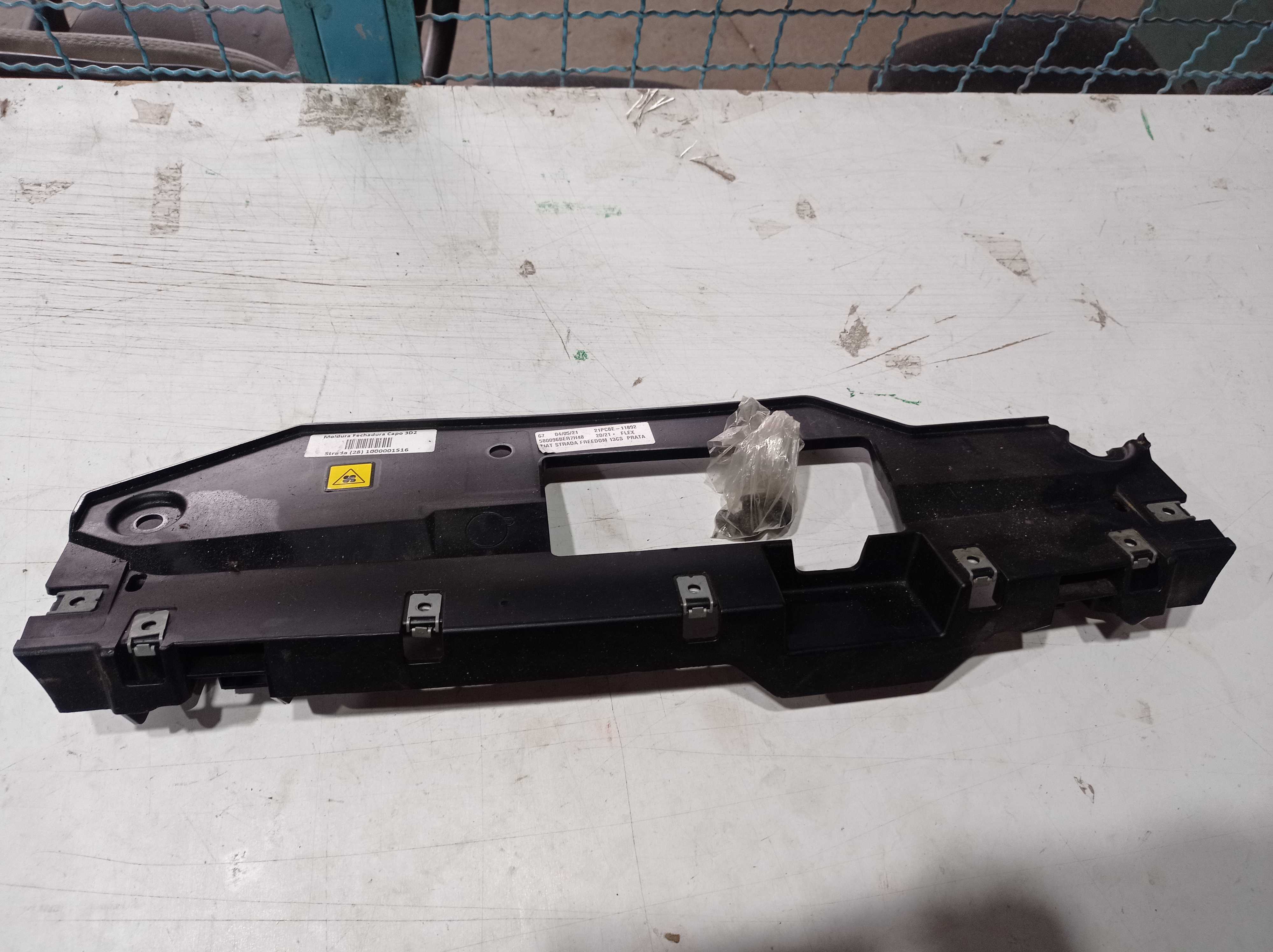 ACABAMENTO DEFLETOR PAINEL FRONTAL FIAT STRADA 2020