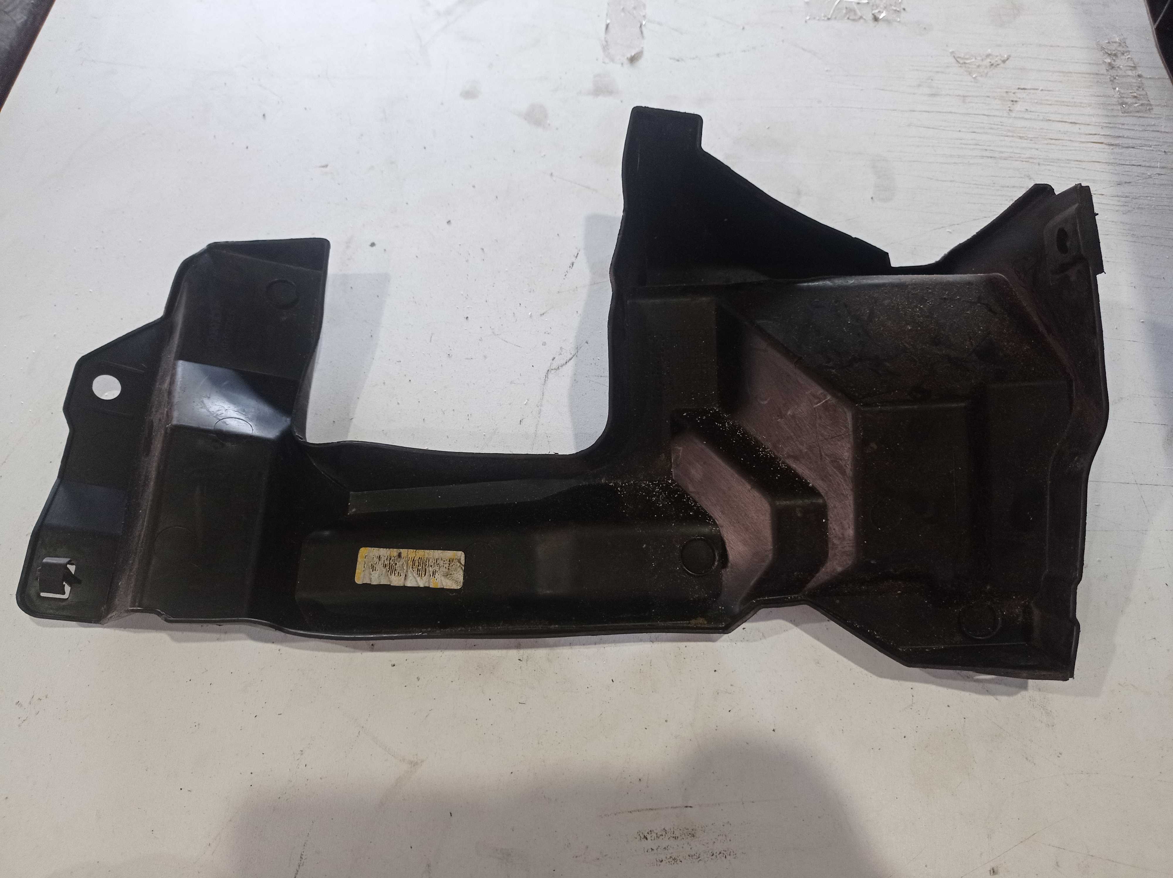 DEFLETOR LATERAL DIREITO RADIADOR HONDA HRV 2016 2