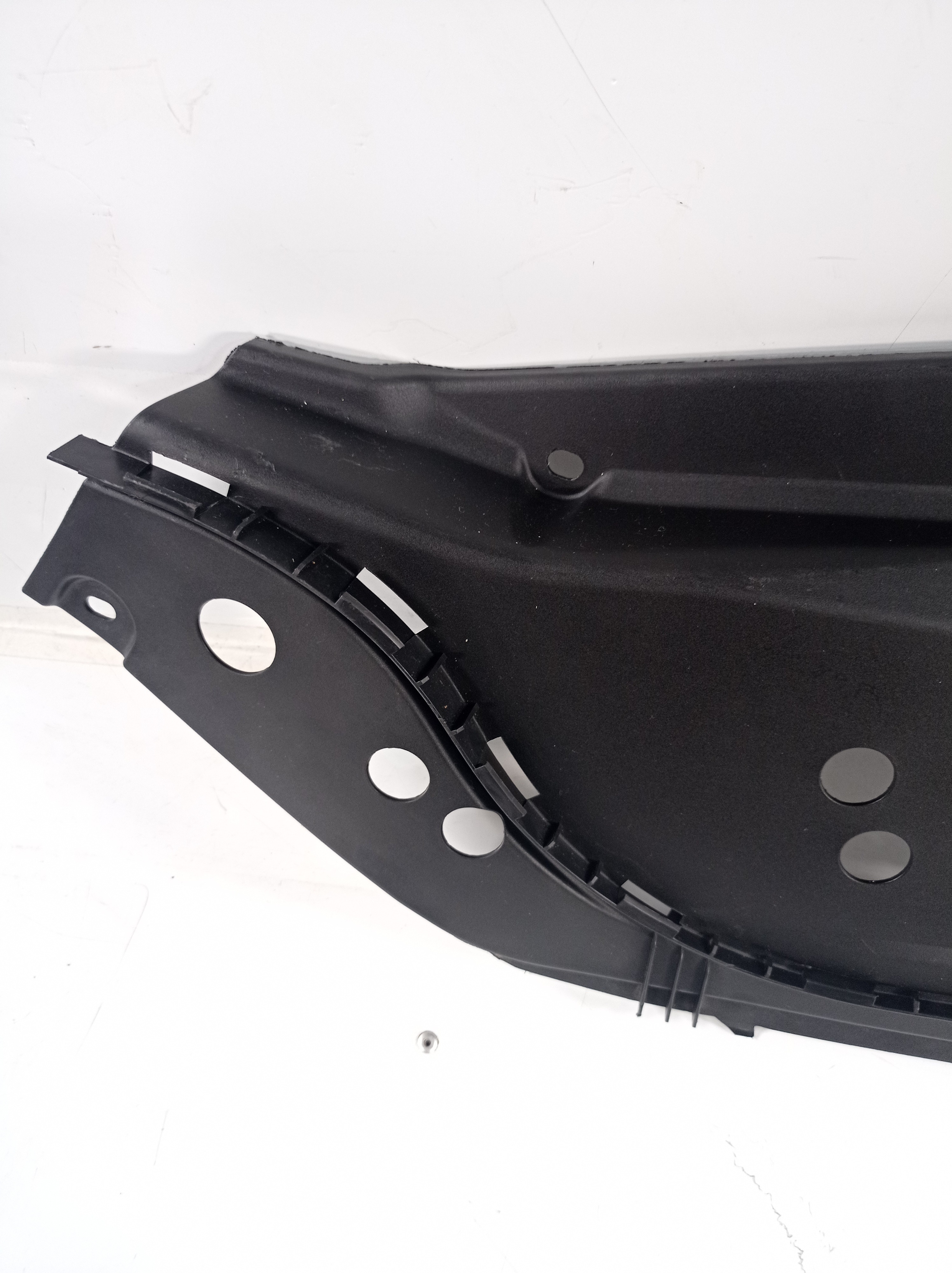 31442734 Acabamento Sup Dir Radiador Volvo Xc90 2021 3