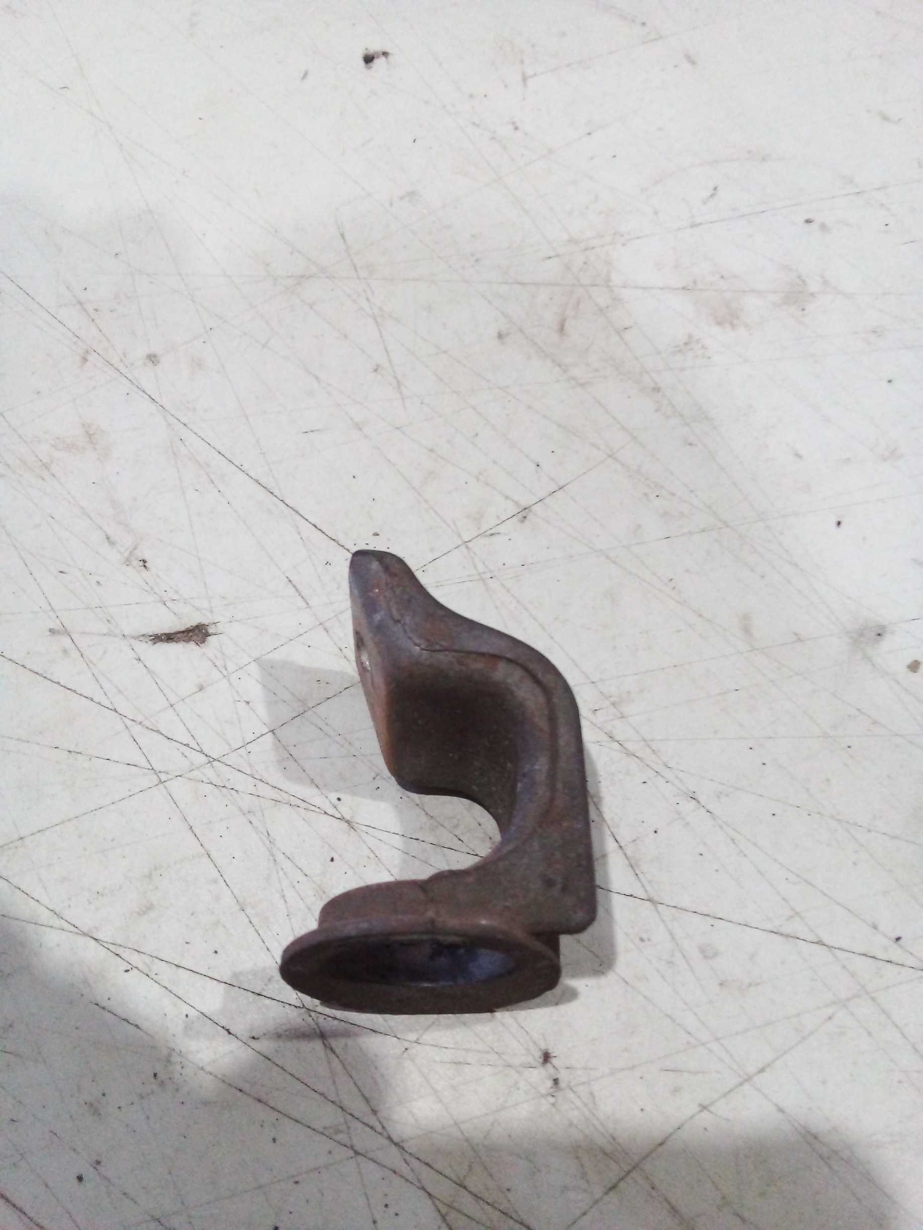 SUPORTE SUPERIOR RADIADOR ESQ CORSA 2001 2