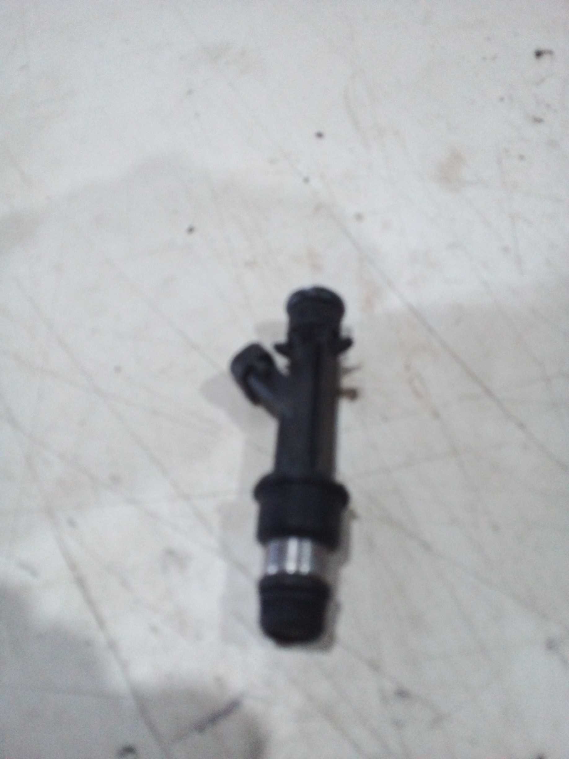 BICO INJETOR/INJEÇÃO 4 Chevrolet Corsa Sedan 2001