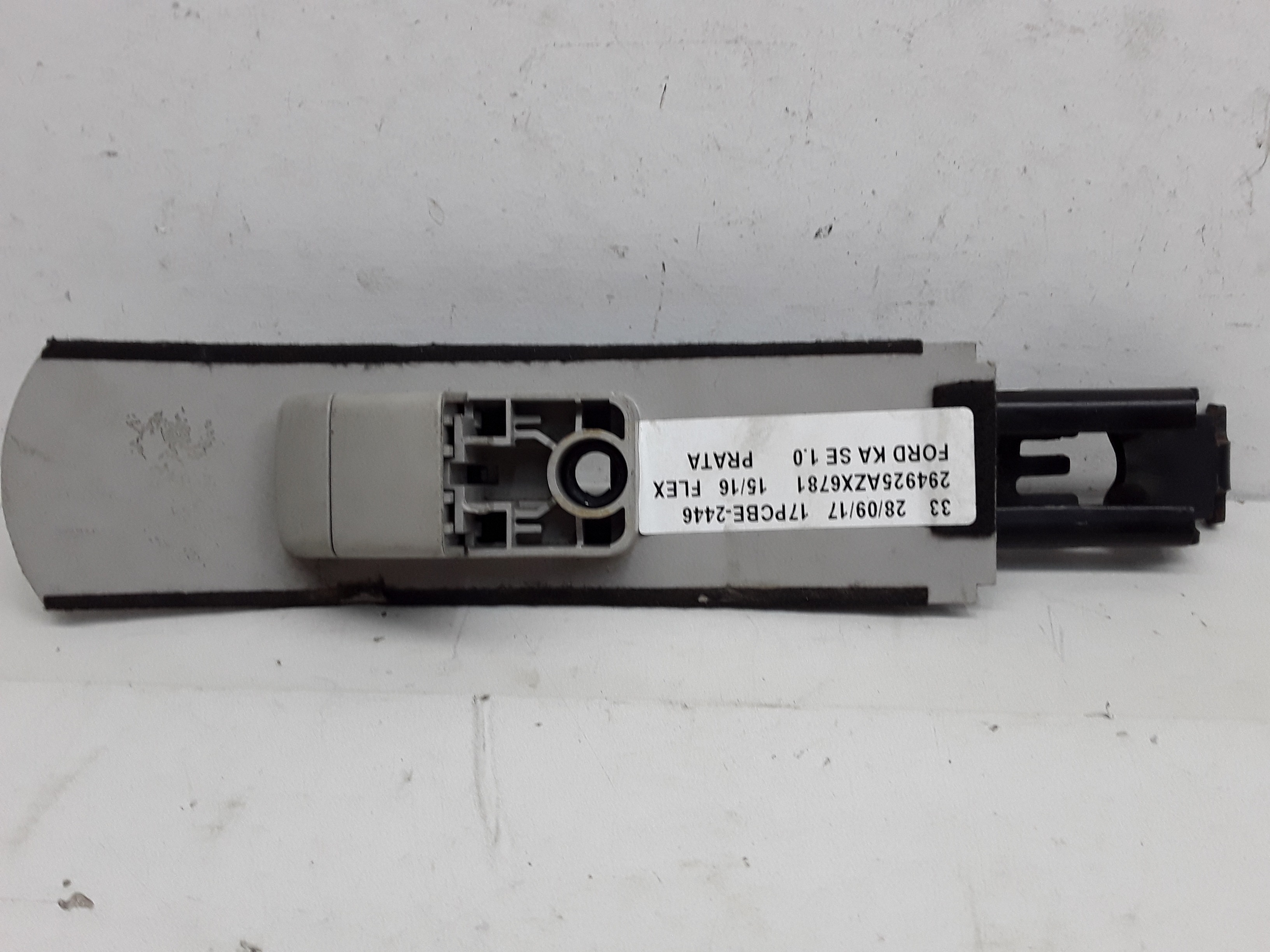 Suporte Cinto Segurança Ford Ka 2016 6