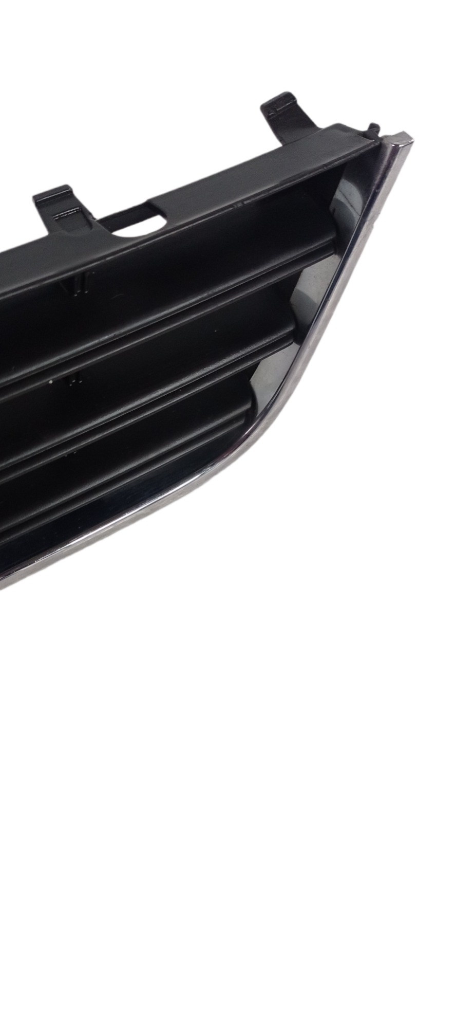 Grade Central Parachoque Dianteiro Vw Passat 2006 A 2010 4