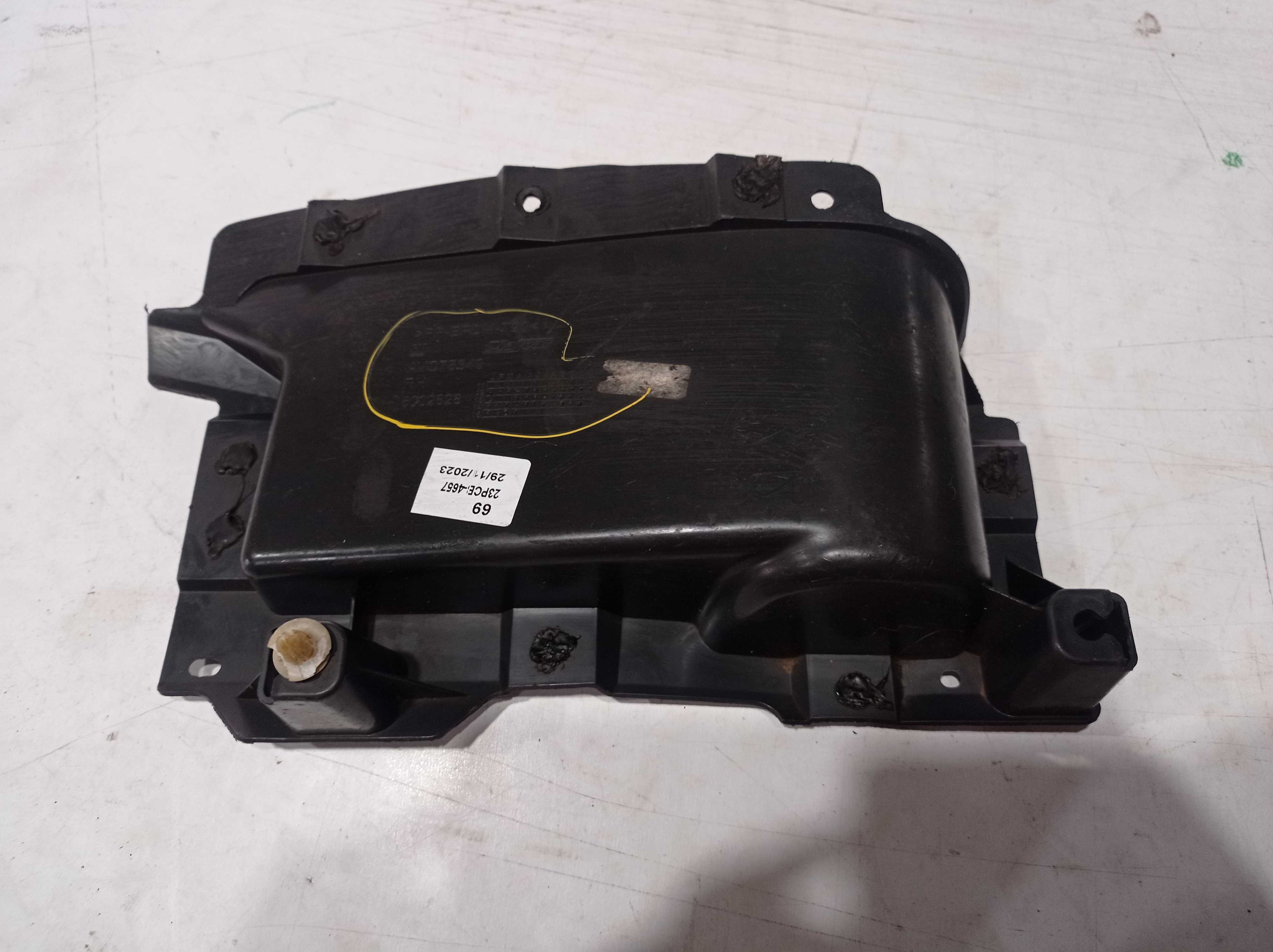 ACABAMENTO FORRO DIANTEIRO DIREITO GM S10 2012 A 2015 2