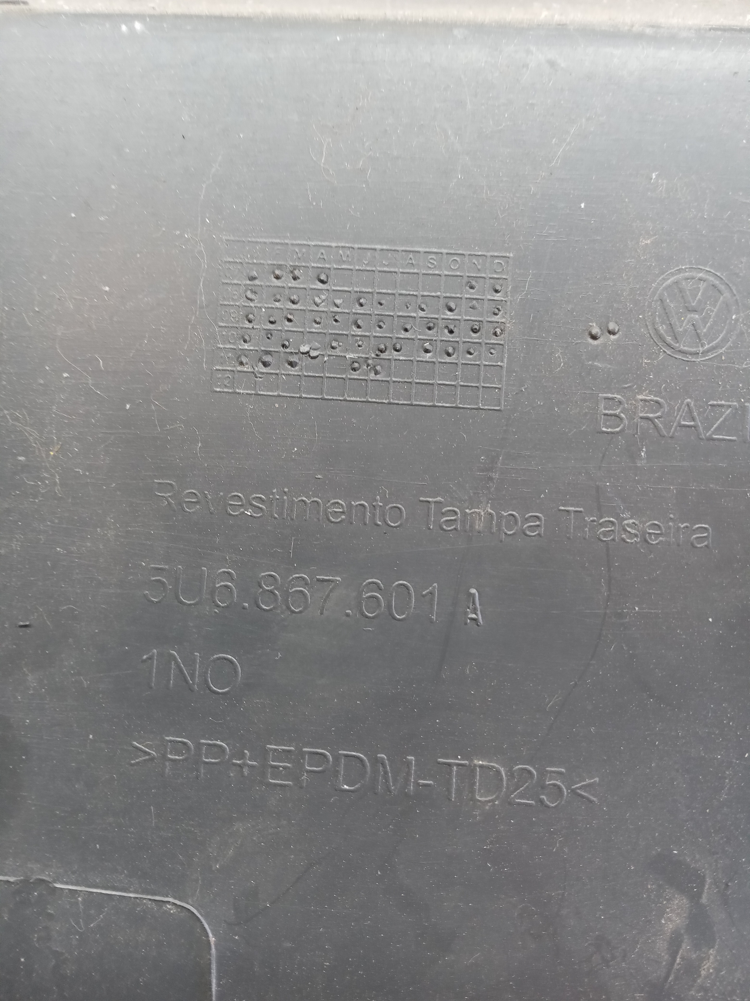 MOLDURA TAMPA TRASEIRA Volkswagen Gol 2012 3