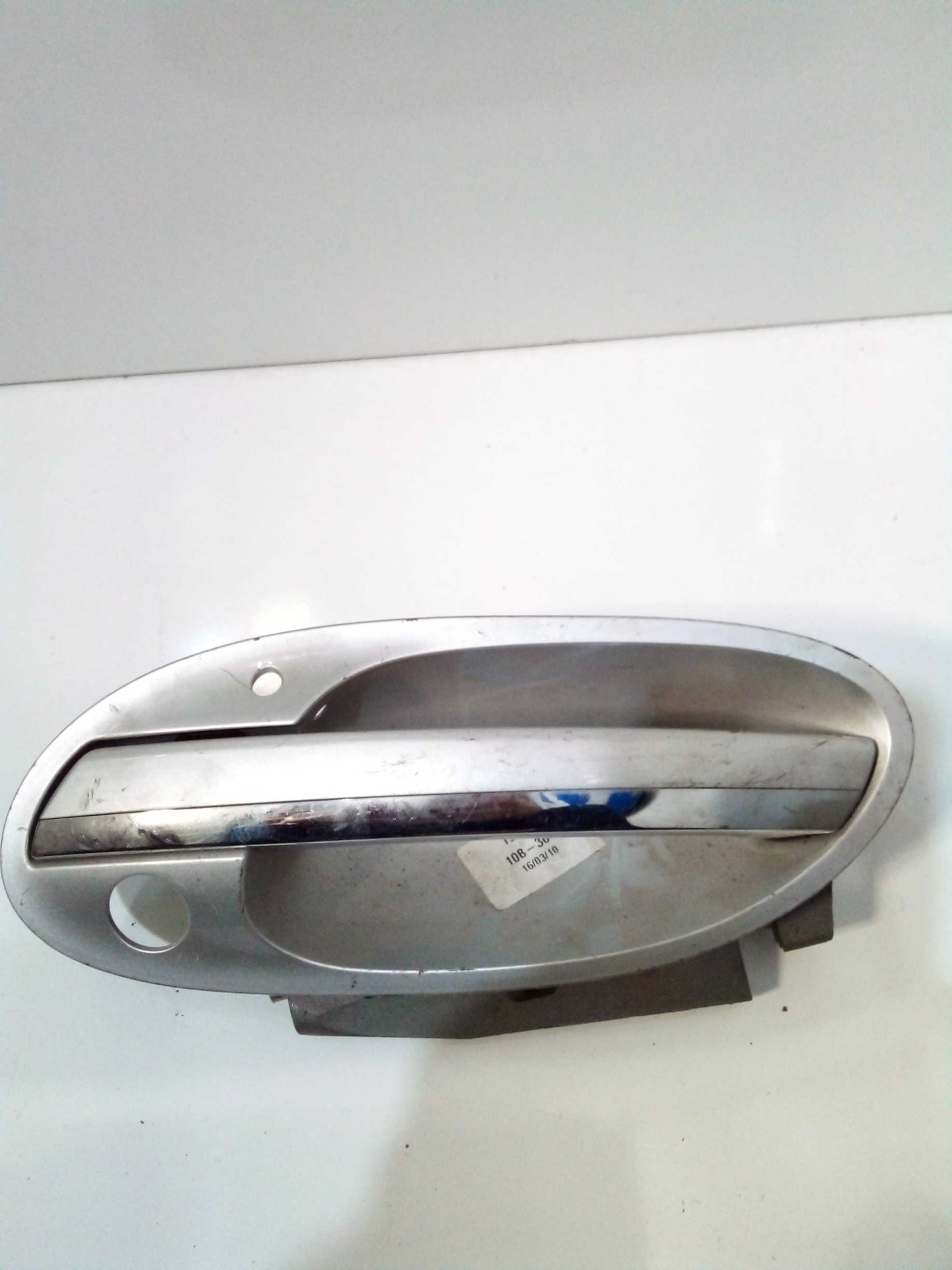 Maçaneta BMW série 7 e 65 dianteira esquerda externa 2005 1