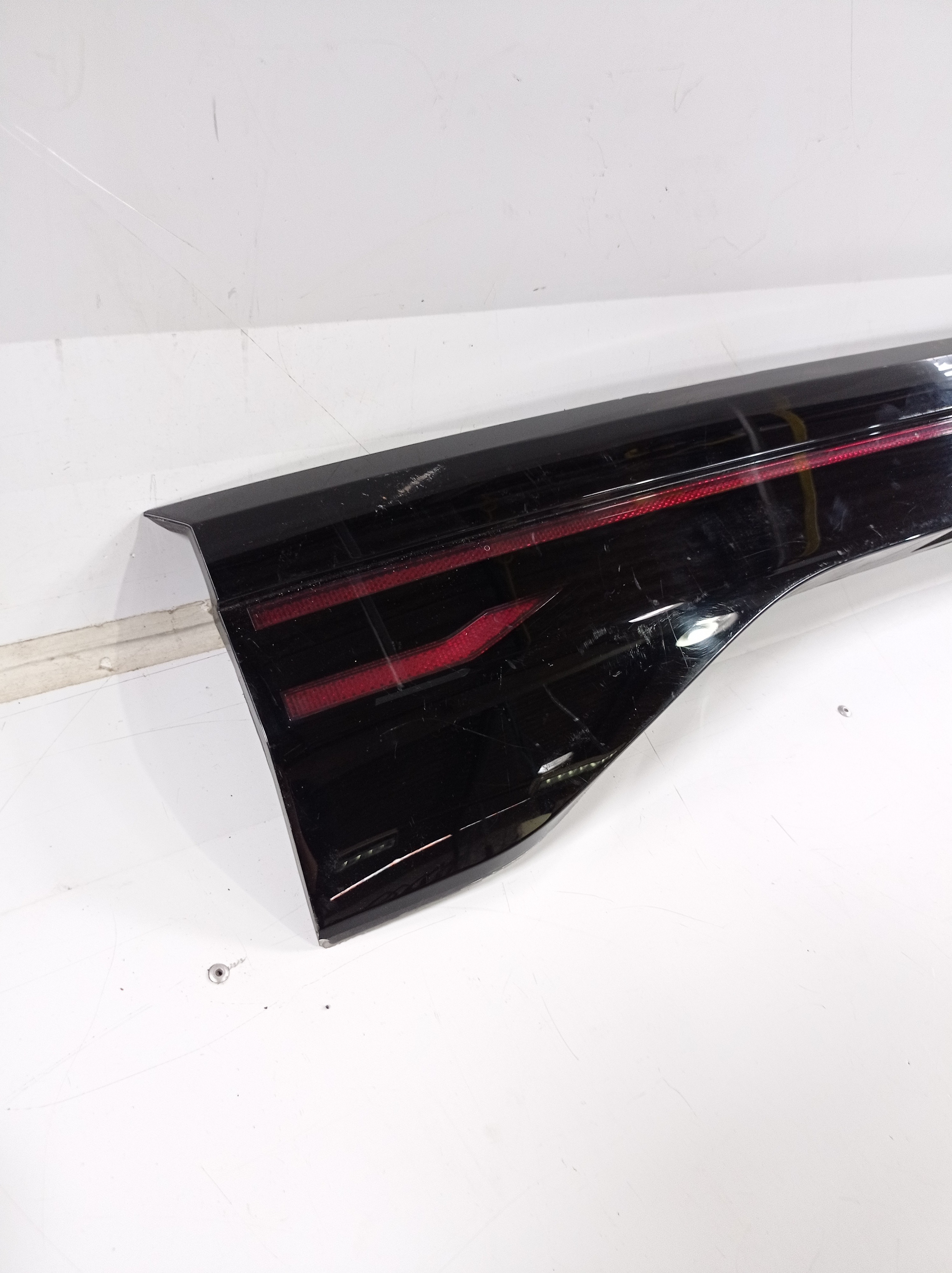 Moldura Aplique Tampa Traseira Vw Tcross 2018 8