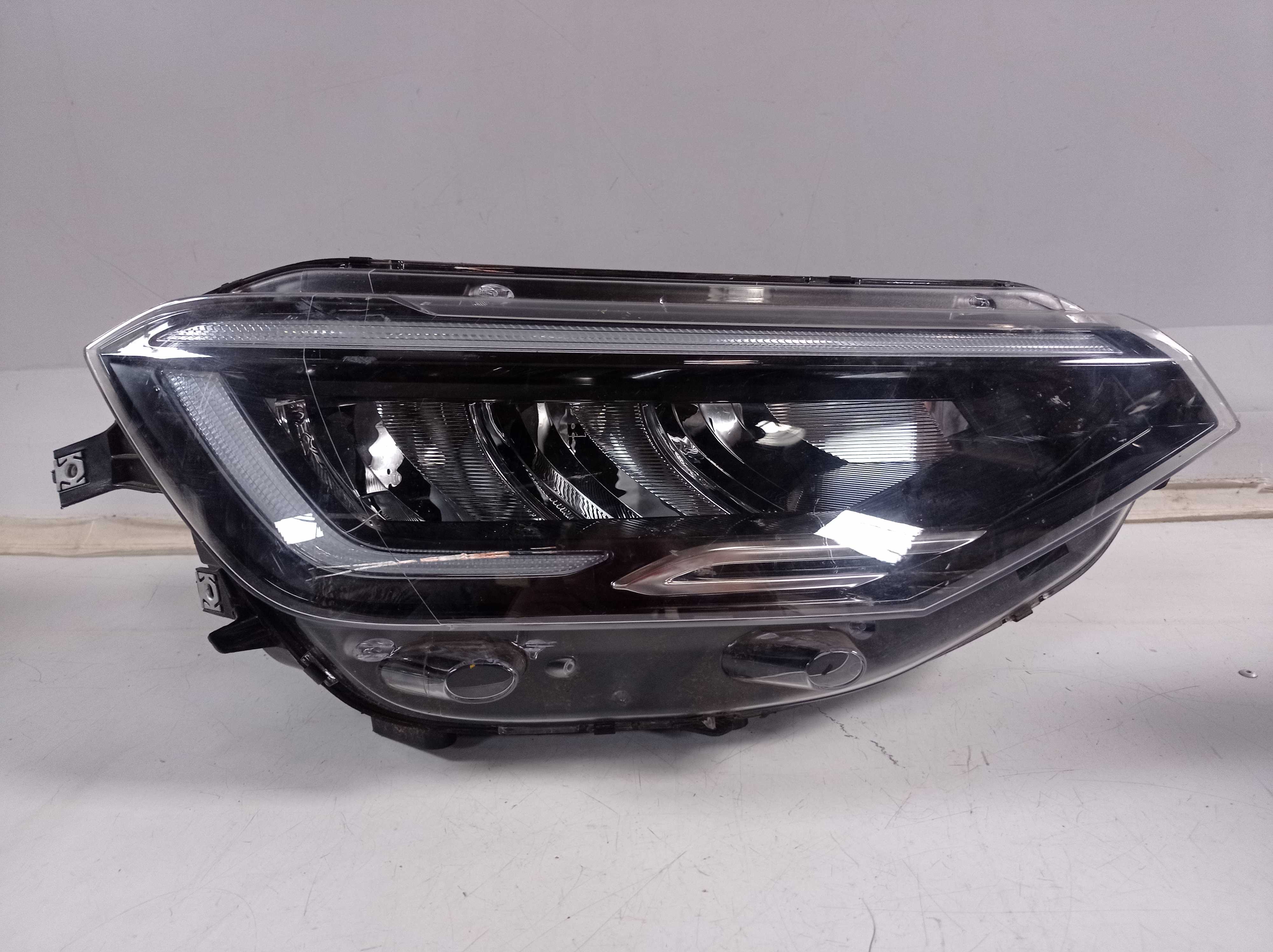 FAROL LED DIREITO VOLKSWAGEN NIVUS 2021 A 2022 ORIGINAL 1
