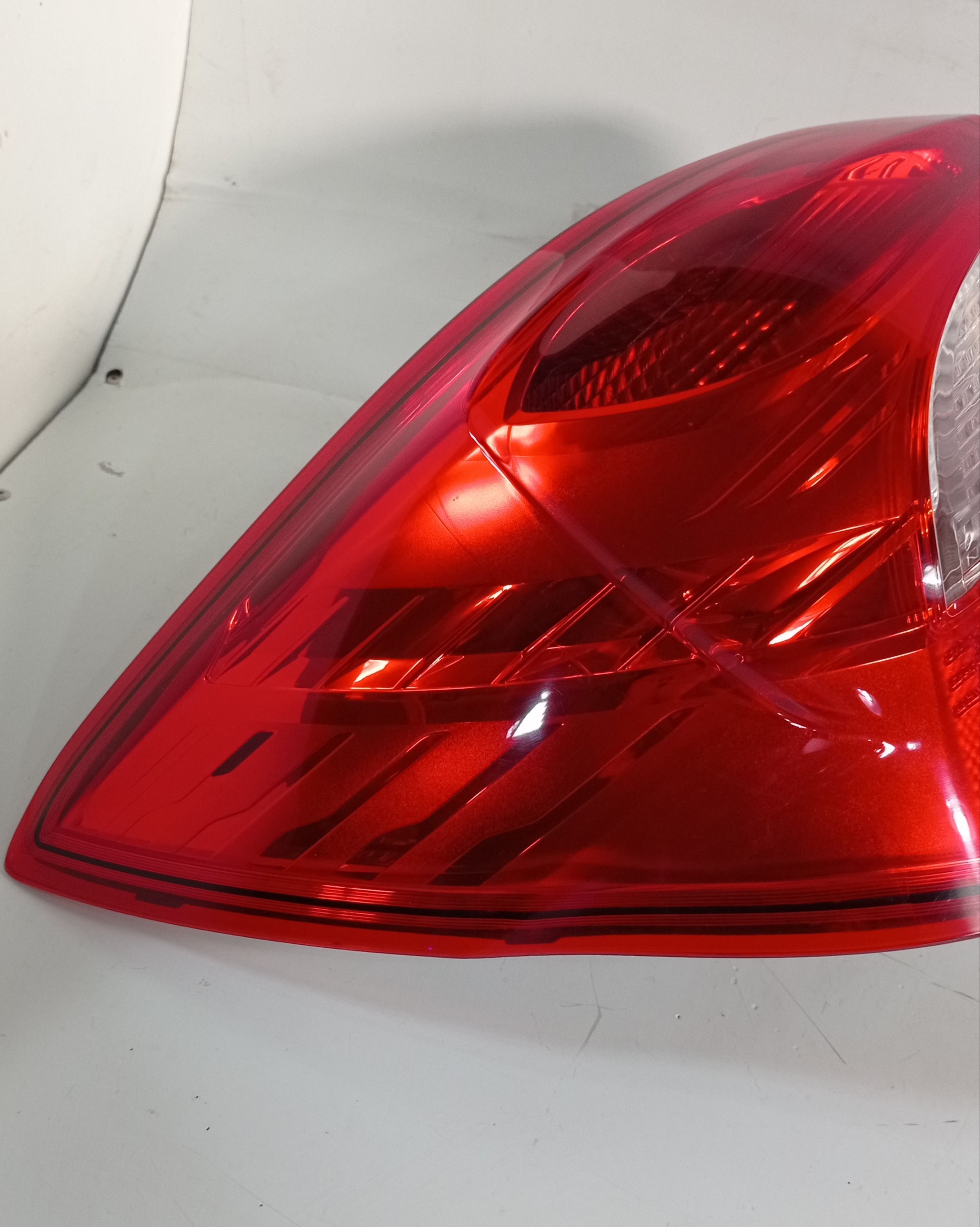 Lanterna Tras Esquerda Ford Ka Hatch 2019 2020 Recuperada 2
