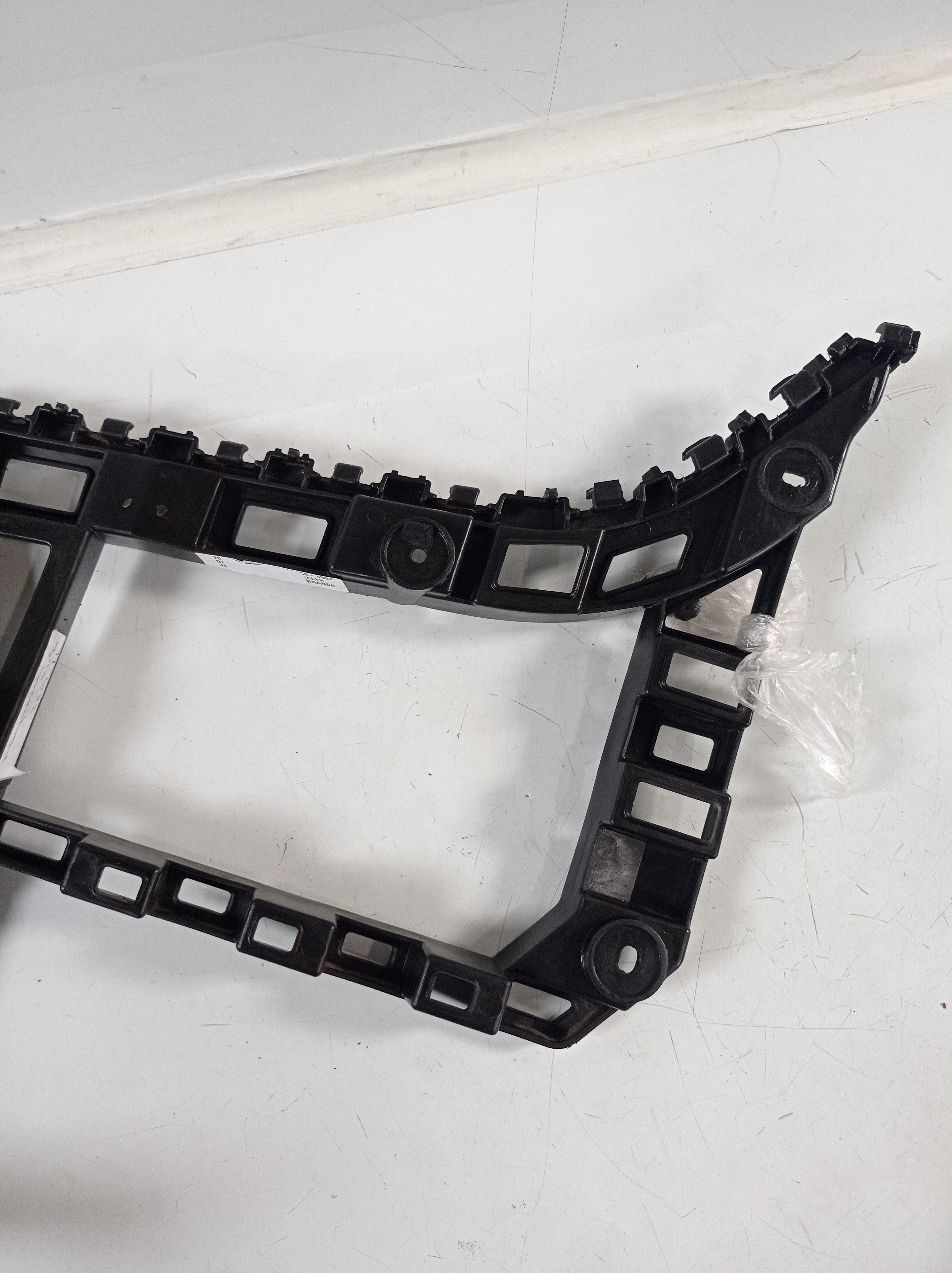 Suporte Parachoque Traseiro Direito Vw  Jetta 2012 2014 2