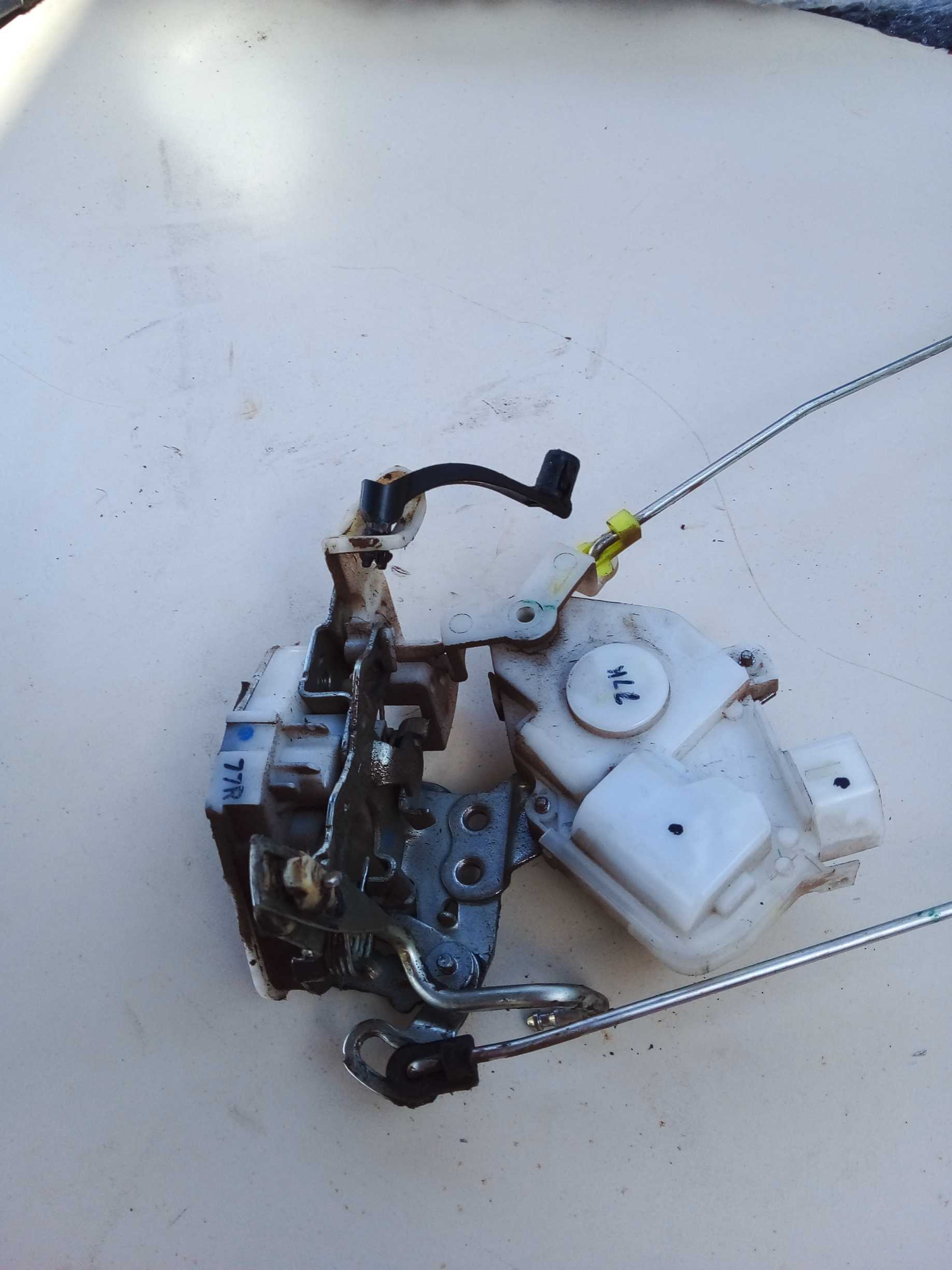 FECHADURA ELET PORTA DIANT ESQUERDA ETIOS 2018 HATCH 77R 1