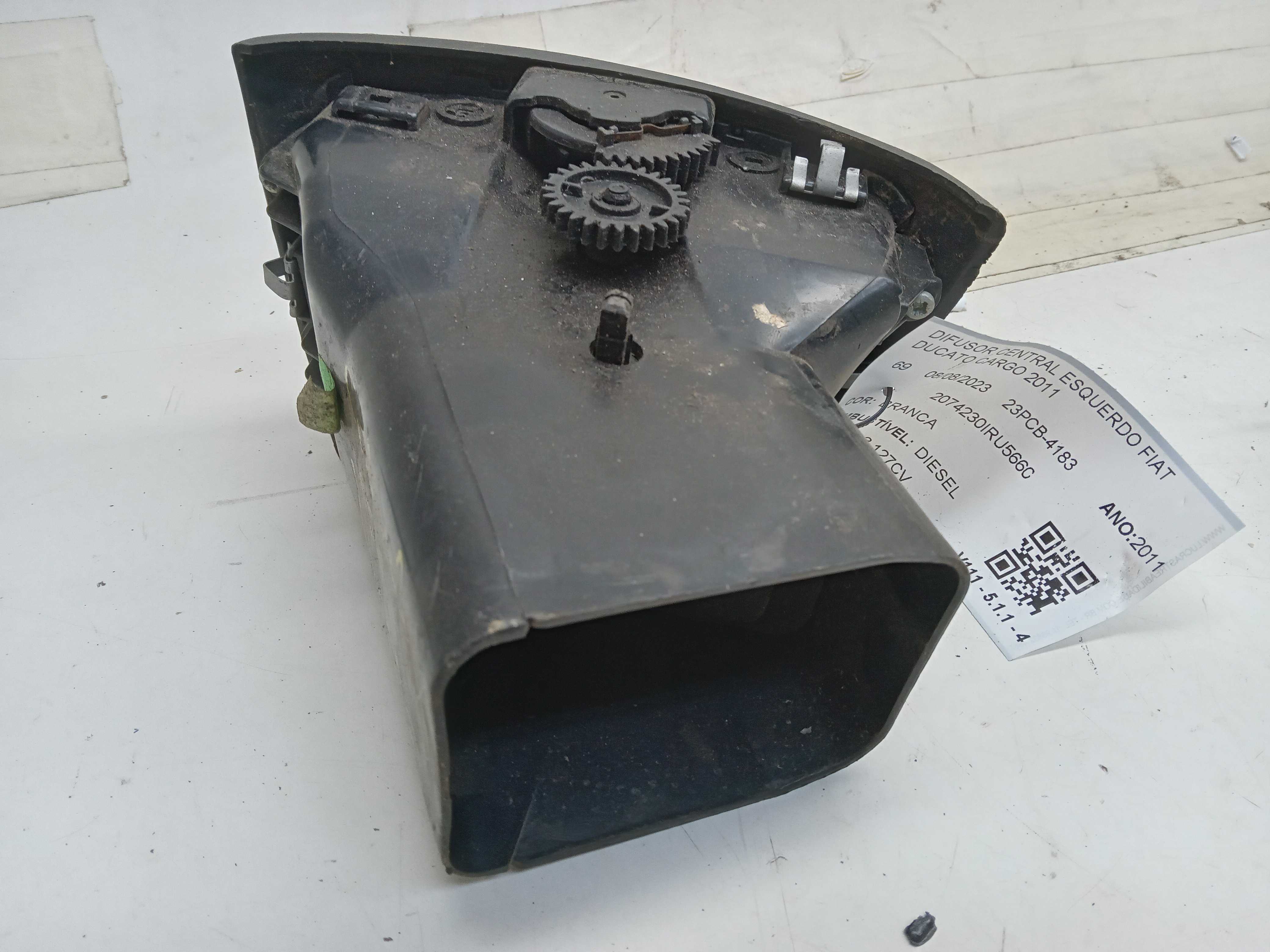 DIFUSOR AR CENTRAL ESQUERDO FIAT DUCATO 2011 2