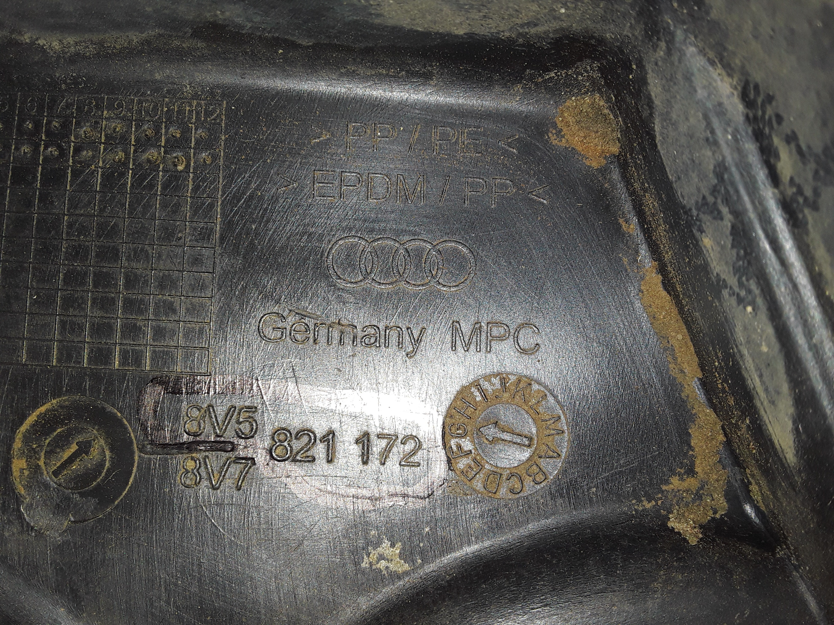 8v5821172  Parabarro Diant LD Audi A3  2013 P RECUPERAR 5
