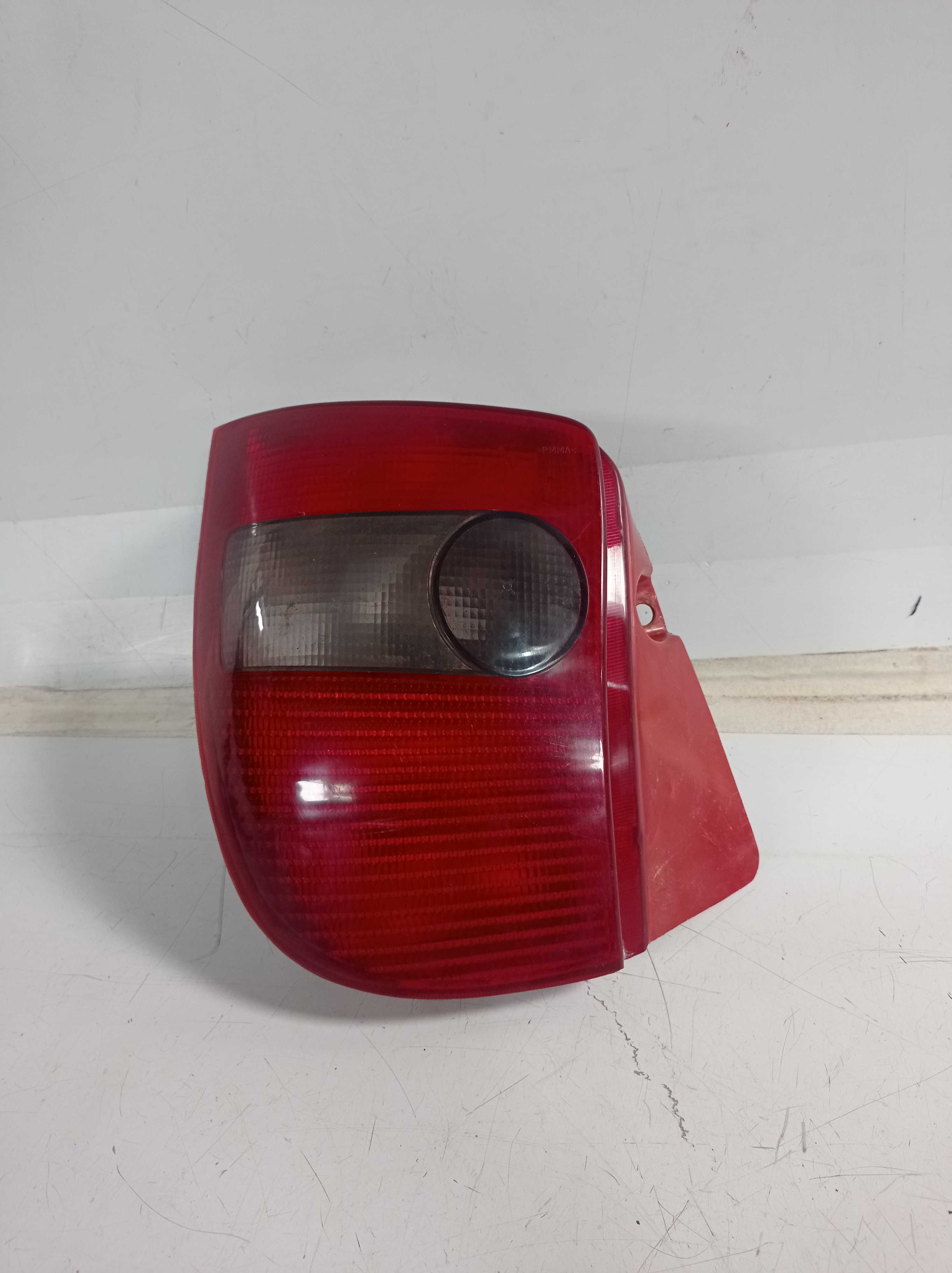 LANTERNA TRASEIRA ESQUERDA FIAT PALIO 1996 A 2000 1
