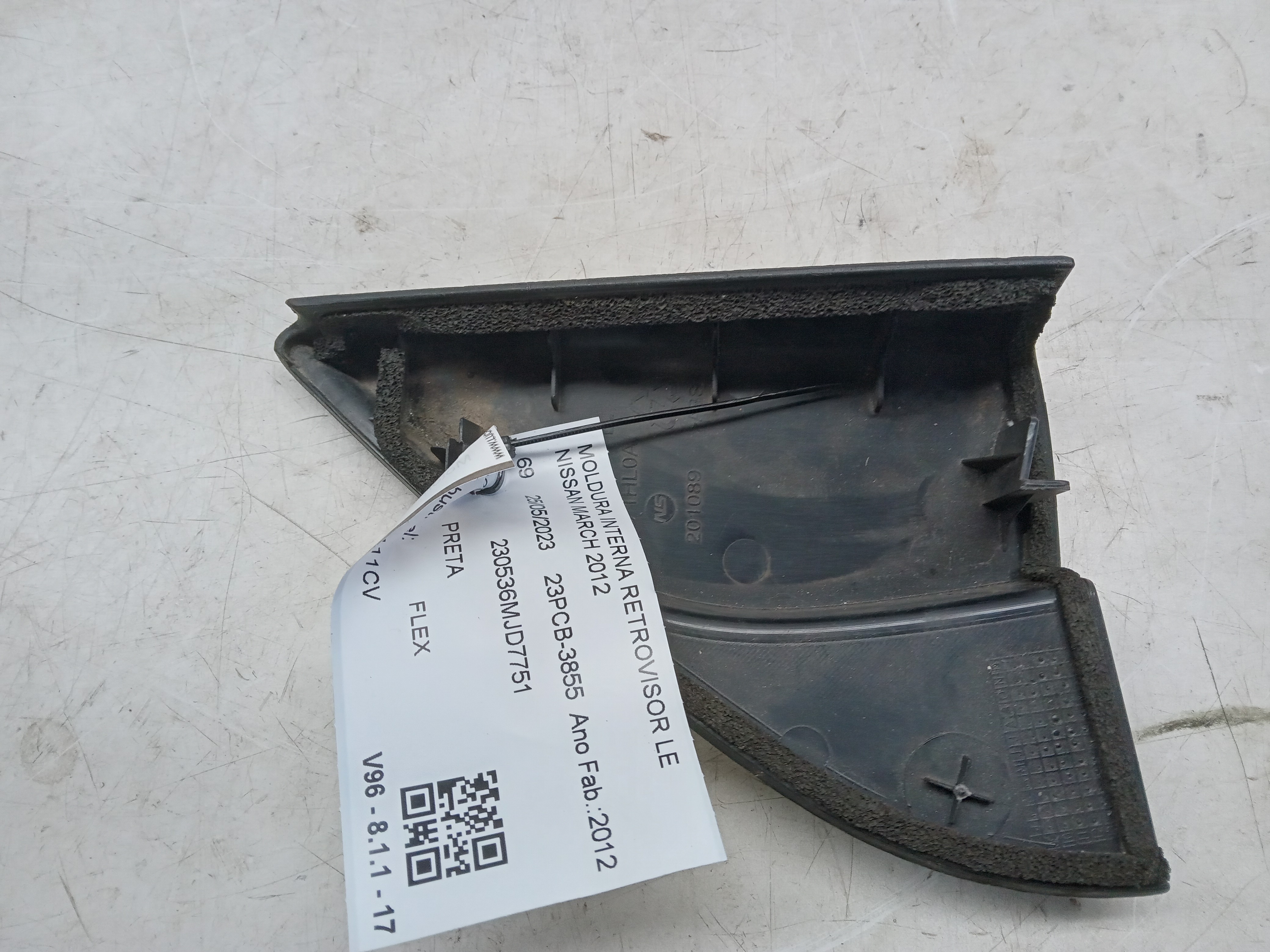 MOLDURA INTERNA RETROVISOR LE NISSAN MARCH 2012 2