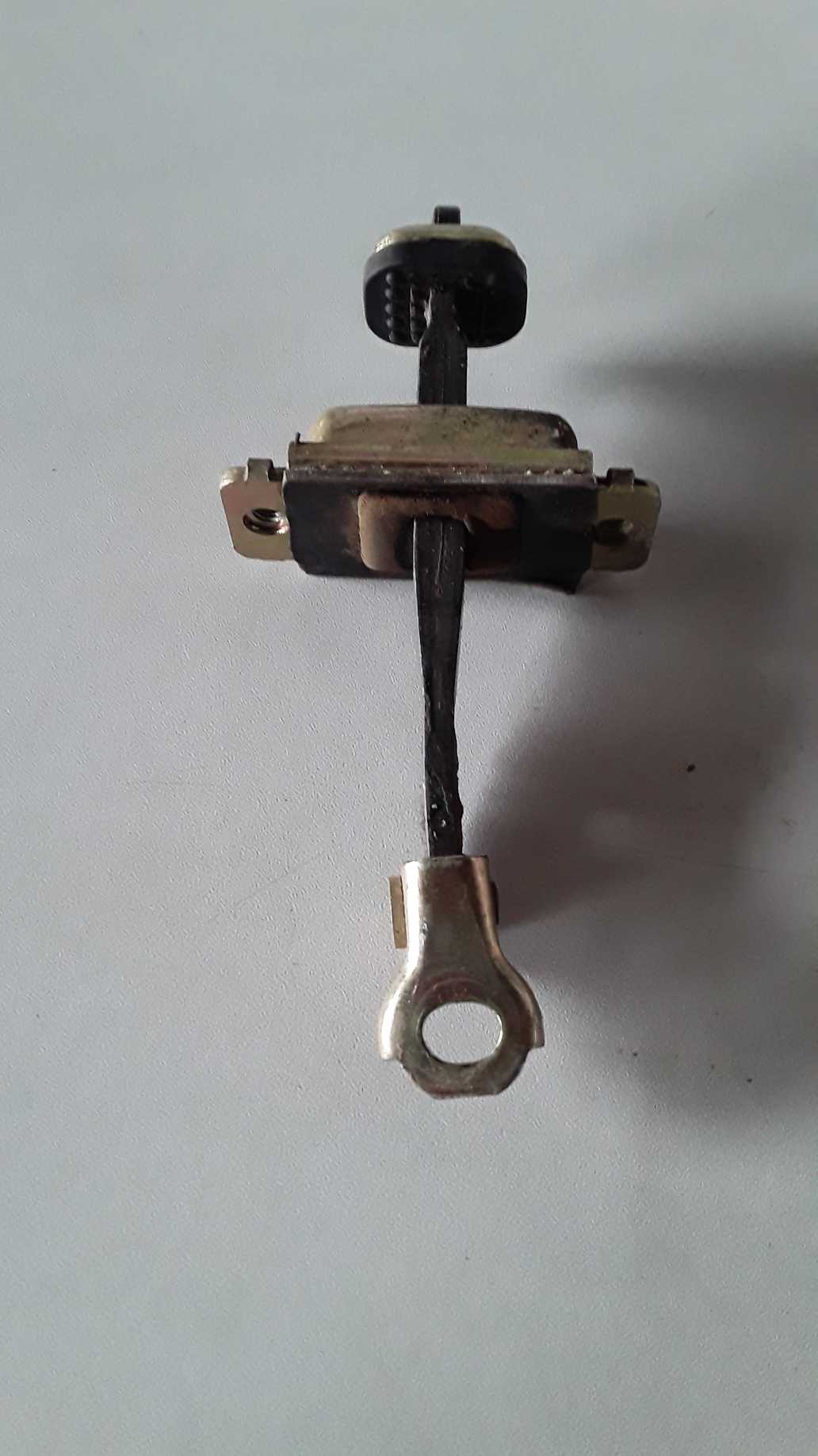 Limitador Porta Esquerda Traseira Chery Cielo 2012 1