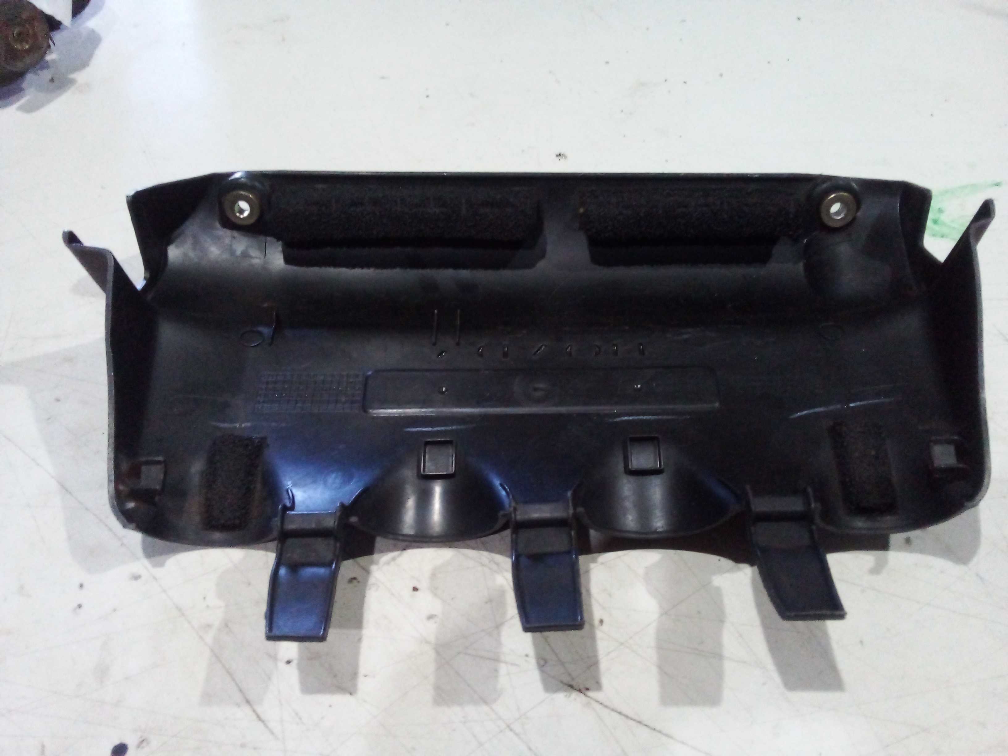 MOLDURA TAMPA.MOTOR FIT 1.4 2004 1