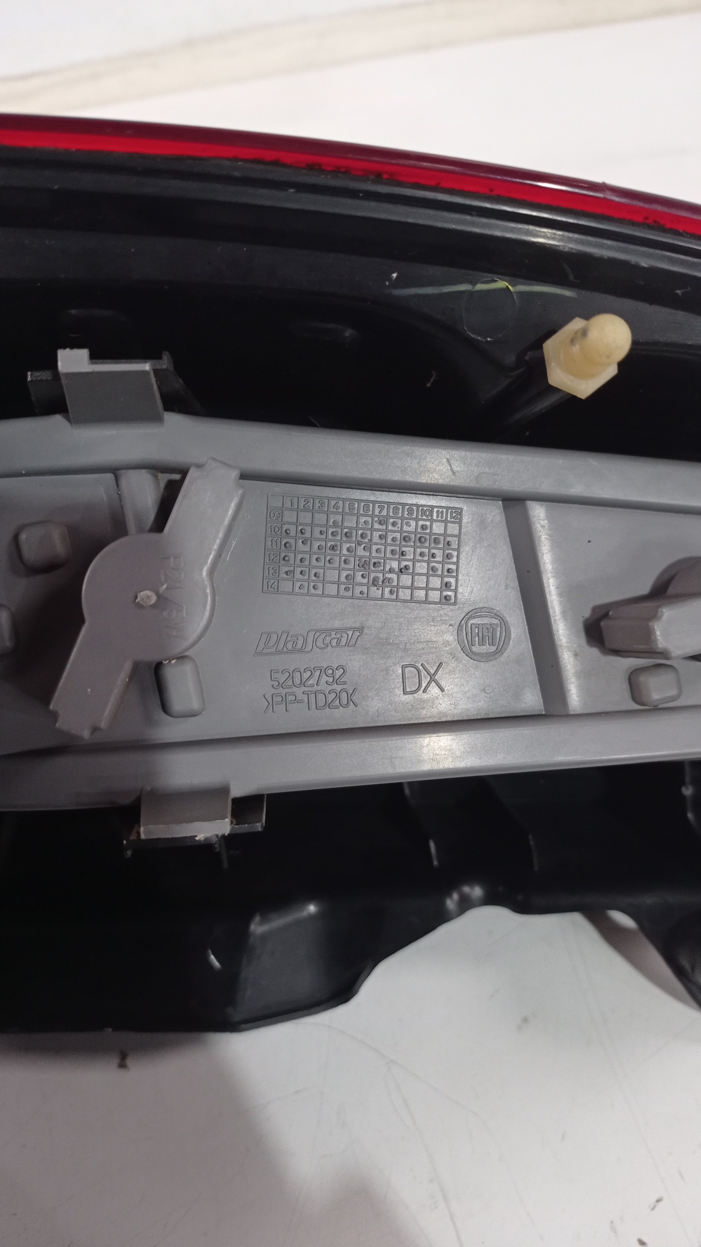 5202792 Lanterna Traseira Direita Fiat Uno Vivace 2014 Recu 9