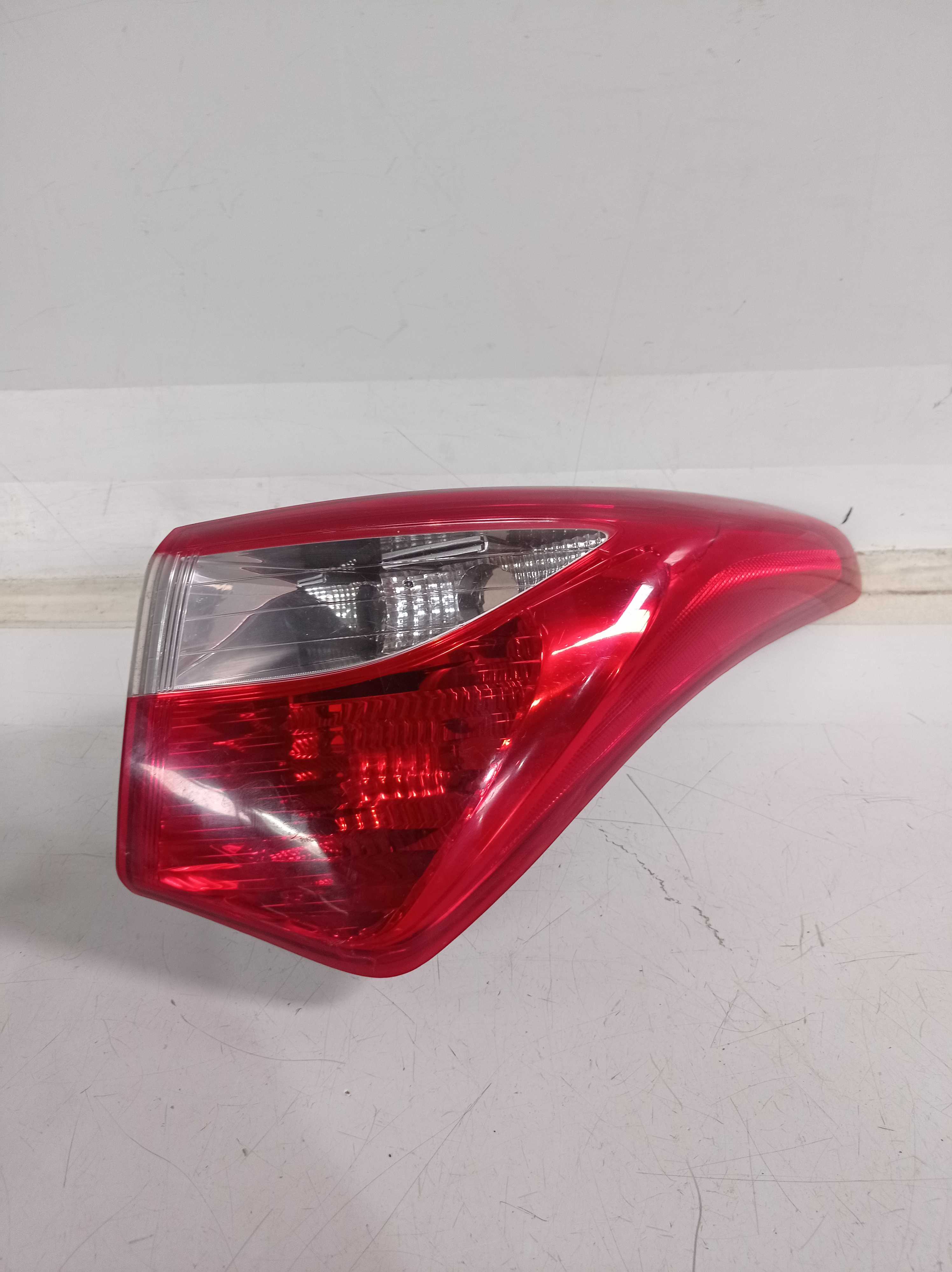 LANTERNA TRASEIRA DIREITA HYUNDAI HB20 HATCH 2012 A 2014 1