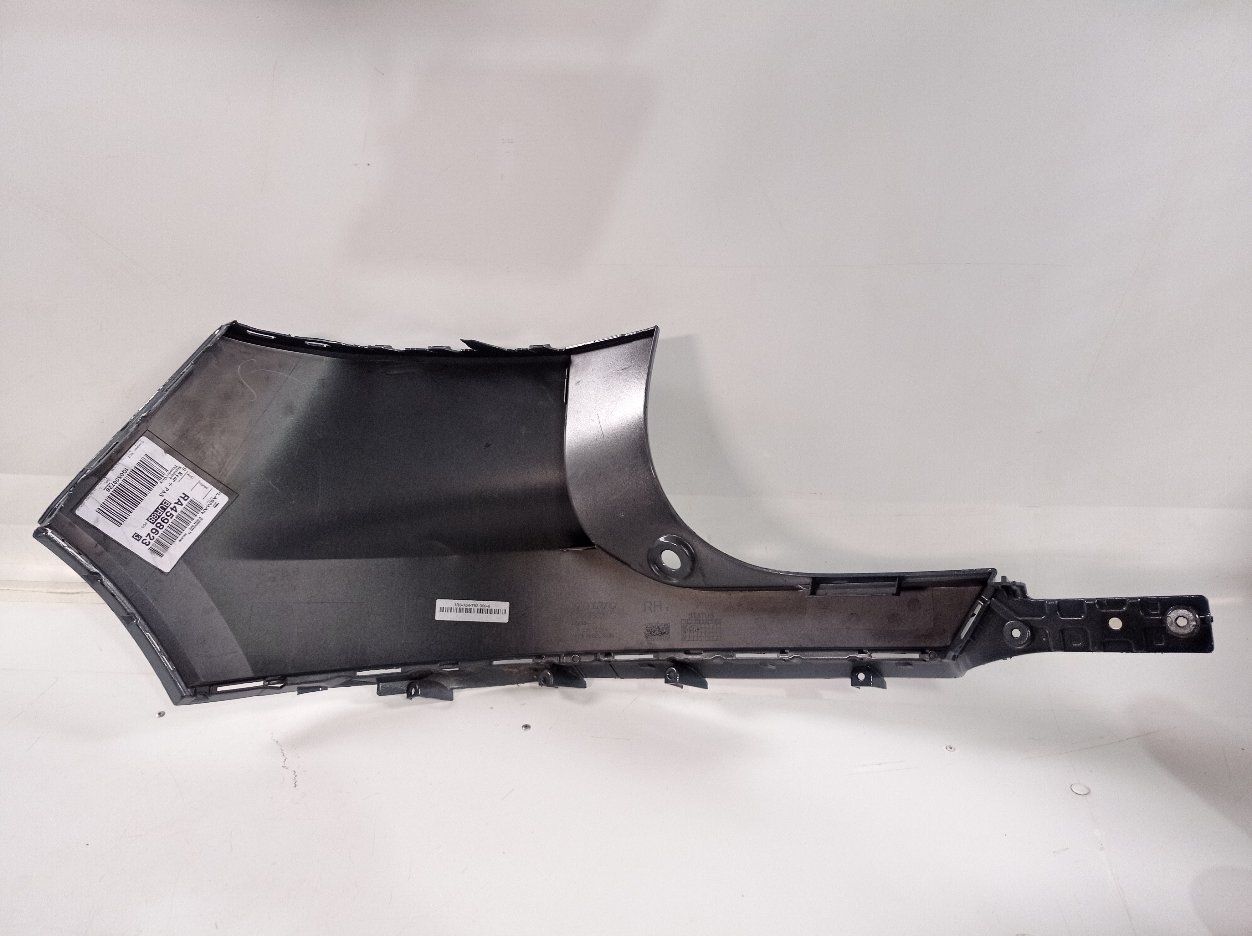 Polaina Parachoque Traseiro Direito Volvo Xc40 2016 A 2020 2