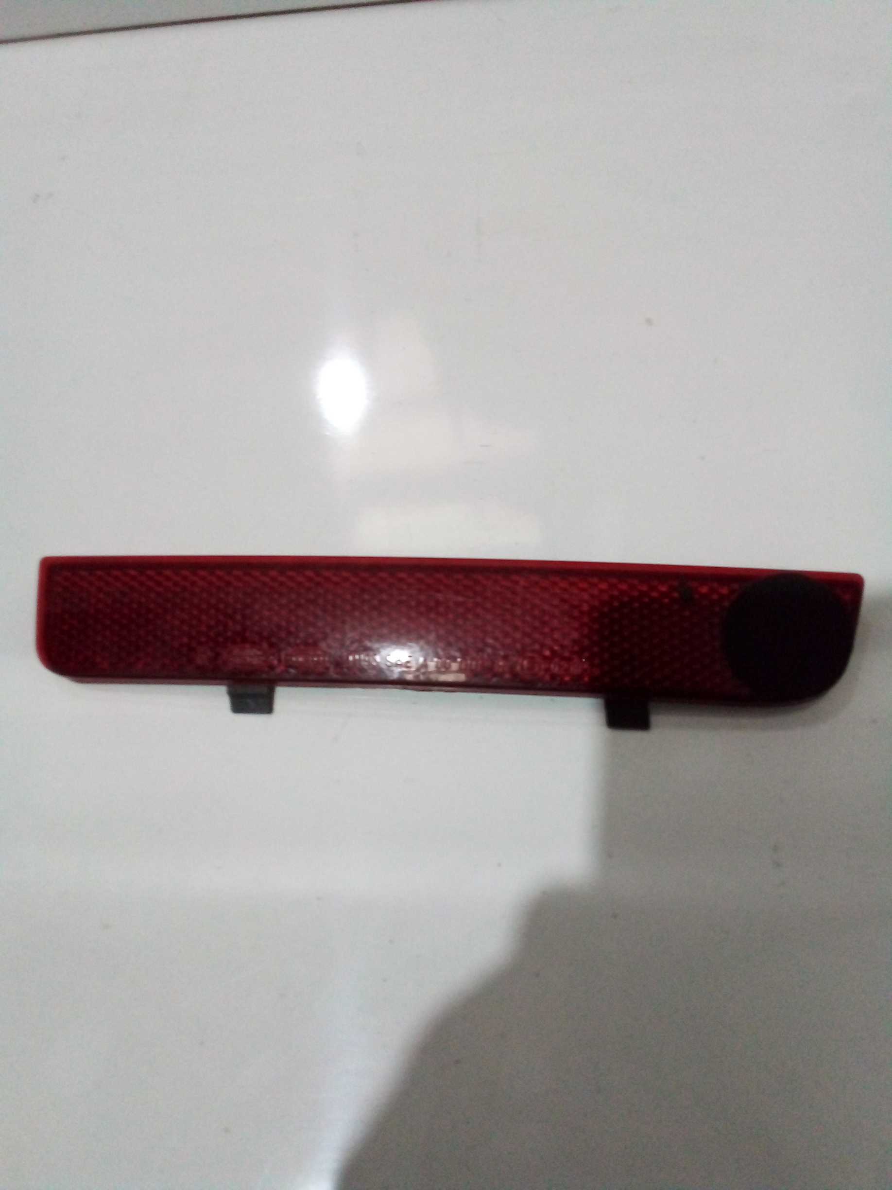 Olho De Gato Defletor Tras. Direito Land Rover Código 237512
