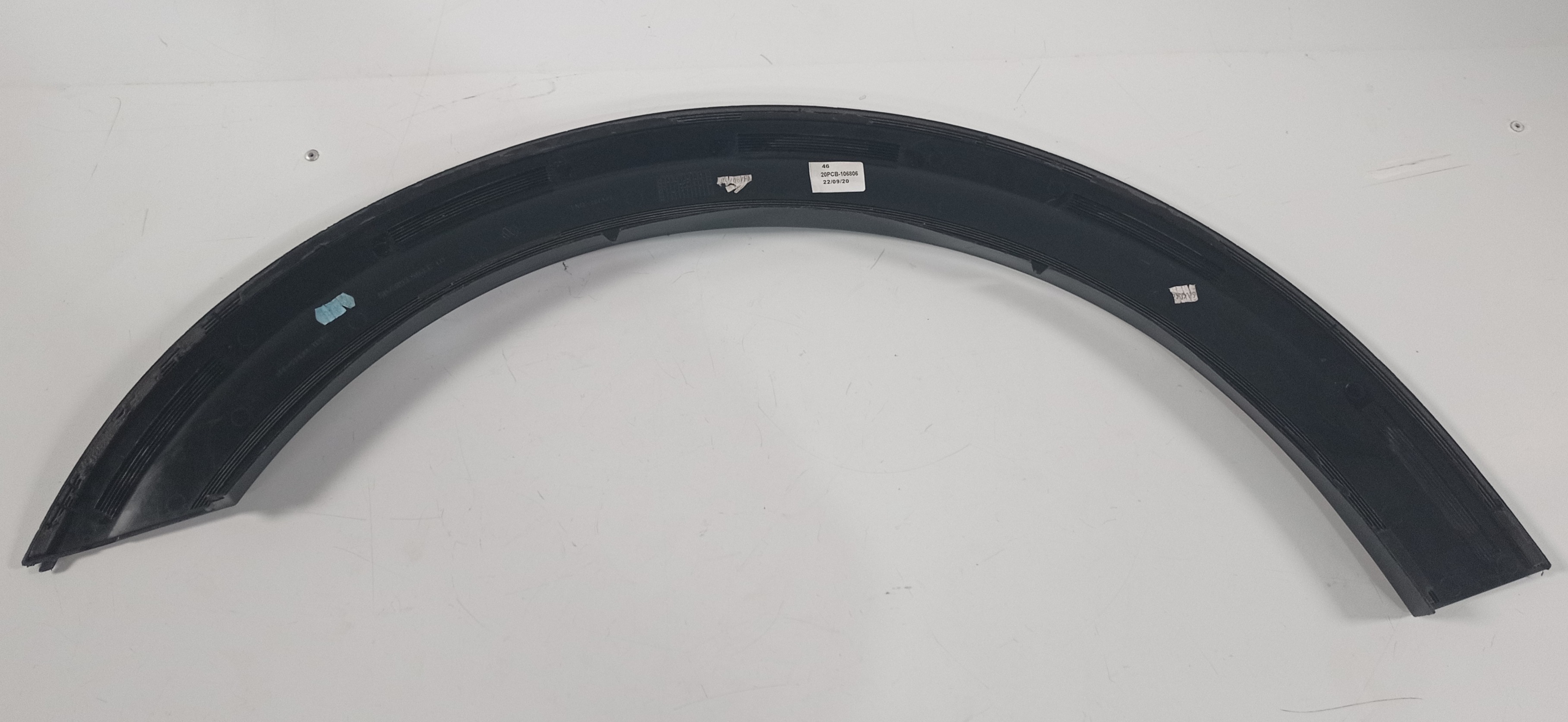 Moldura Paralama Traseiro Esquerdo Vw Saveiro 2015 A 2019 2