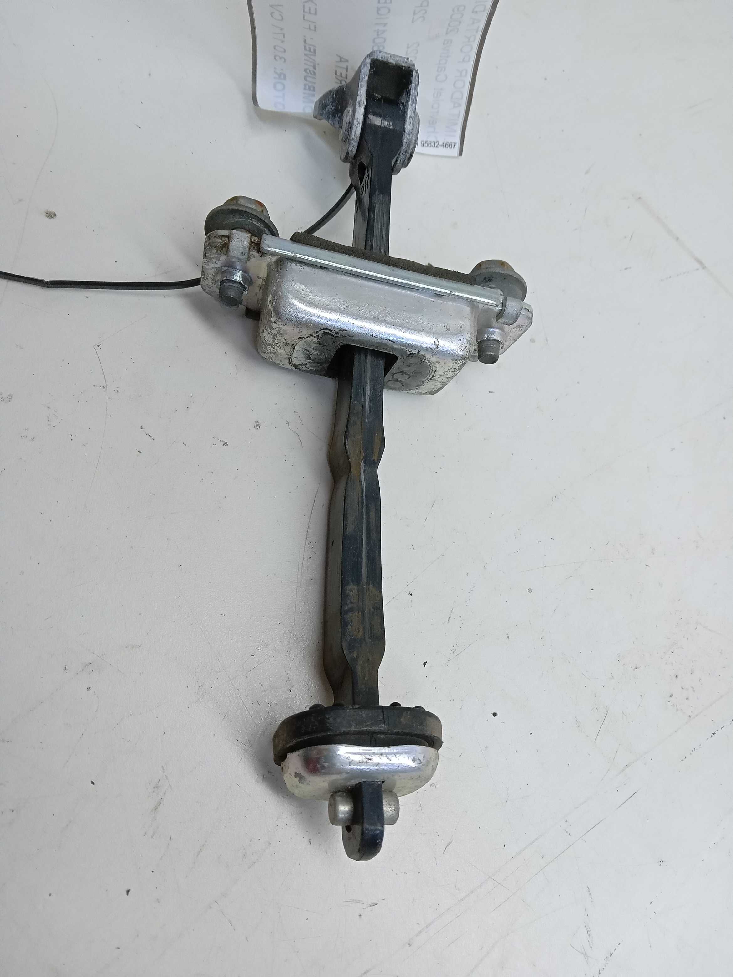 LIMITADOR PORTA DIANTEIRA DIREITA Chevrolet Captiva 2009 1