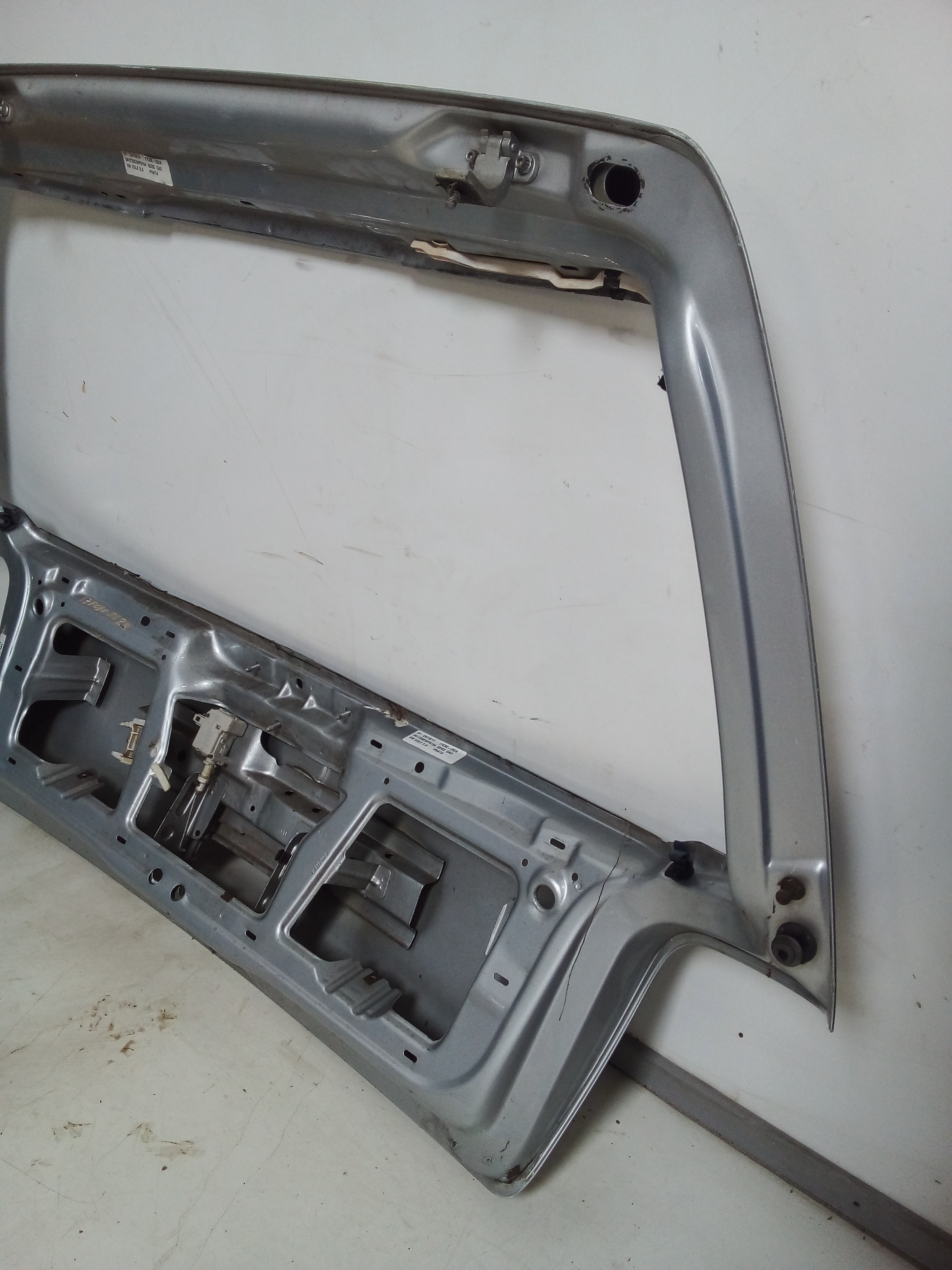 Tampa Traseira Volkswagen Golf 2003 Para Recuperar 7
