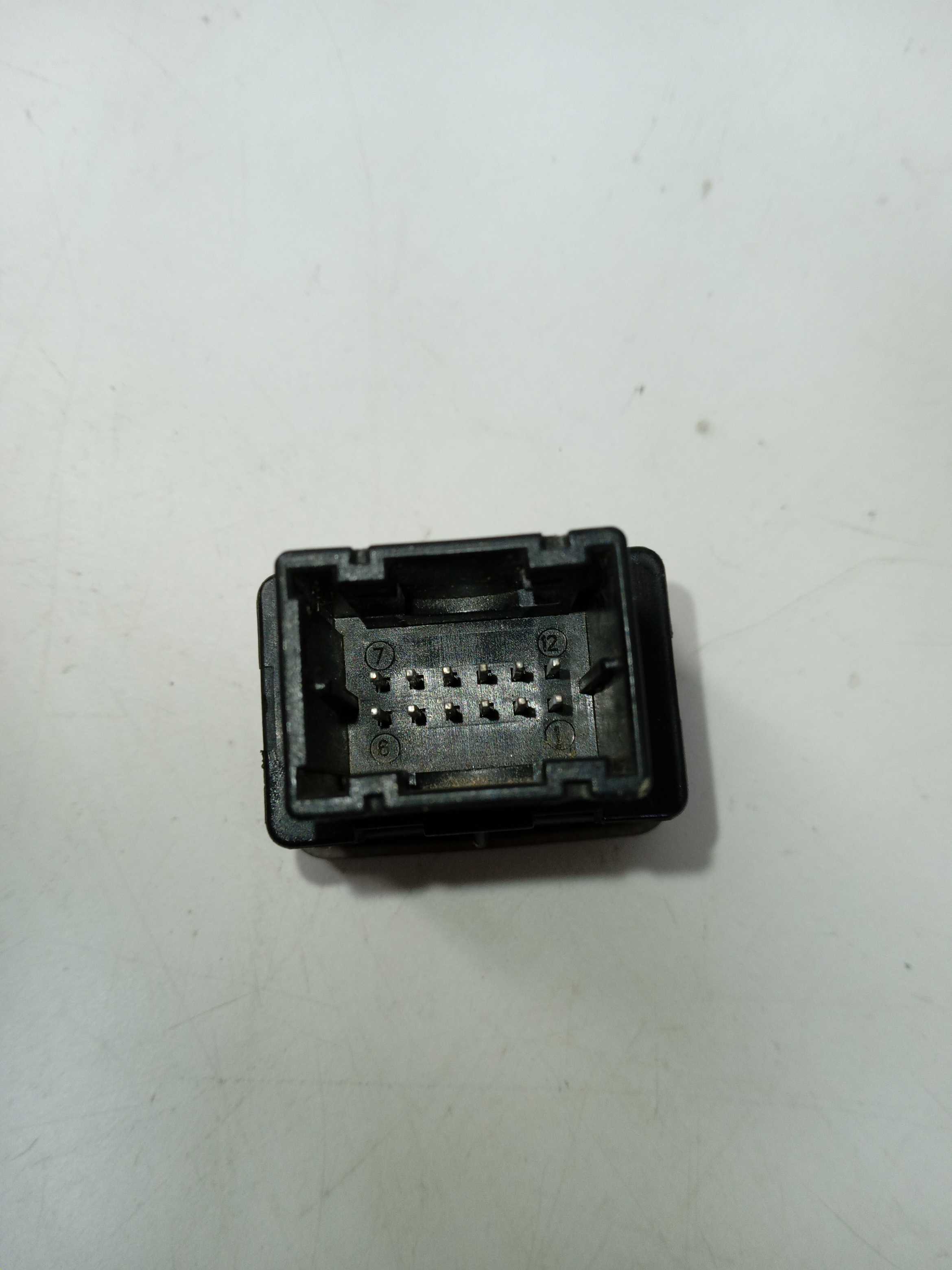 CONECTOR USB FIAT PALIO 2005 À 2020 2