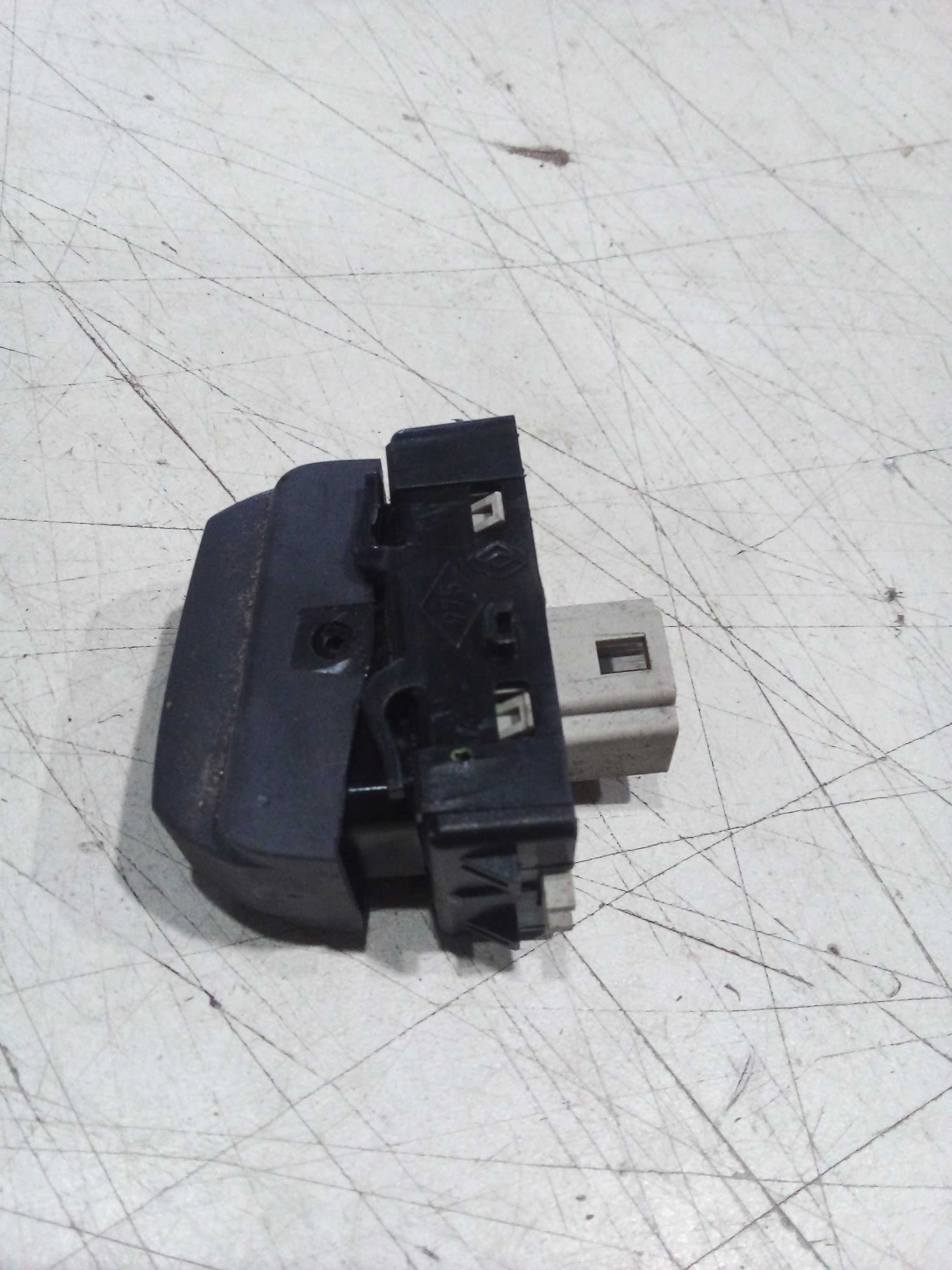 BOTÃO PILOTO AUTOMÁTICO CAPTUR 2019 255502625 2