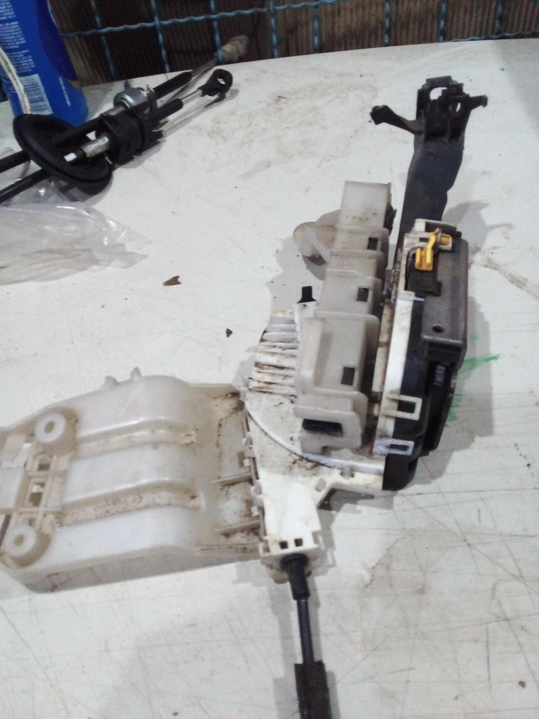 FECHADURA DIANT  ESQ TORO RENEGADE 2018 52028383