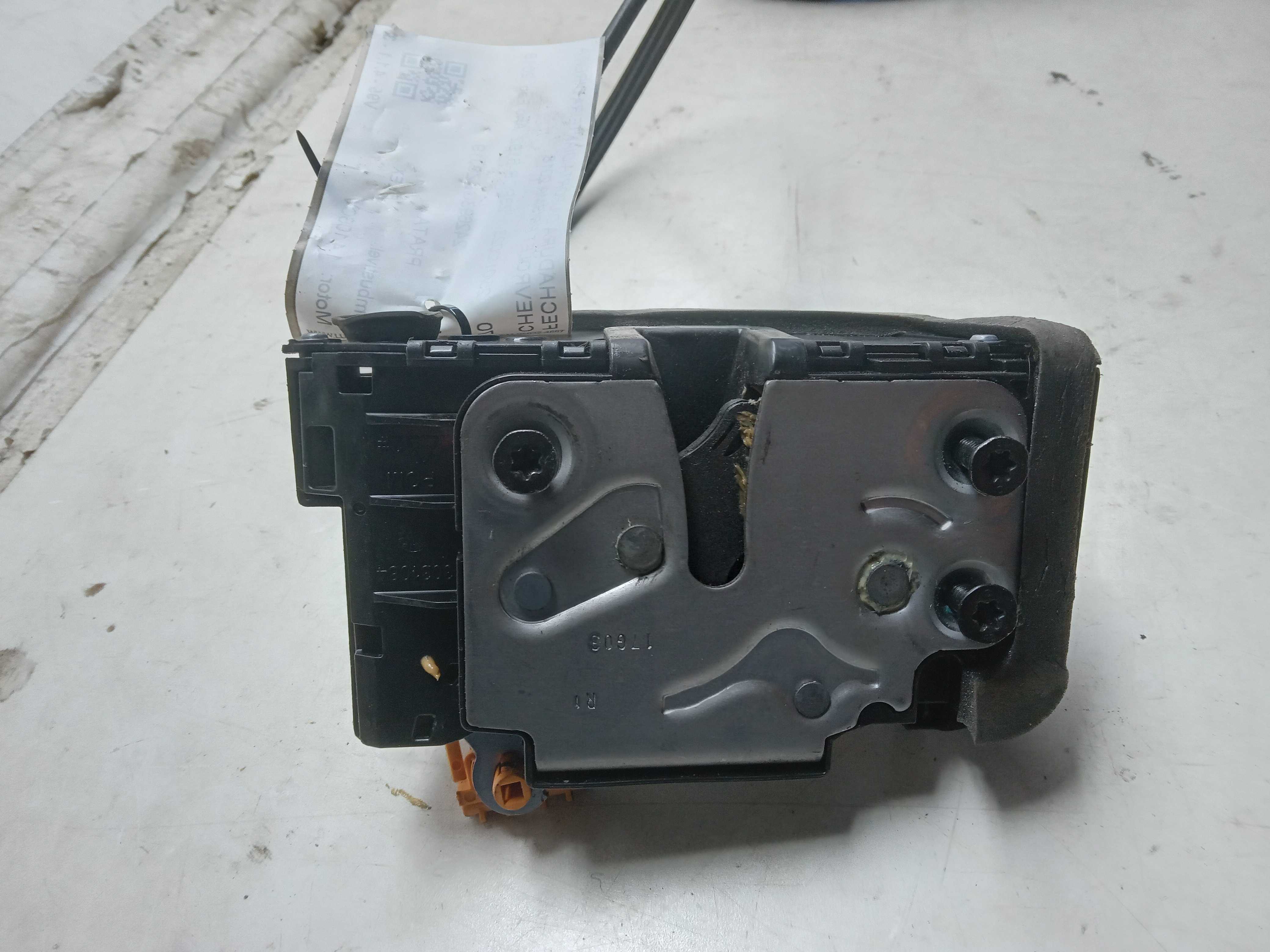 FECHADURA DA PORTA DIANTEIRA DIREITA CHEVROLET PRISMA 2018