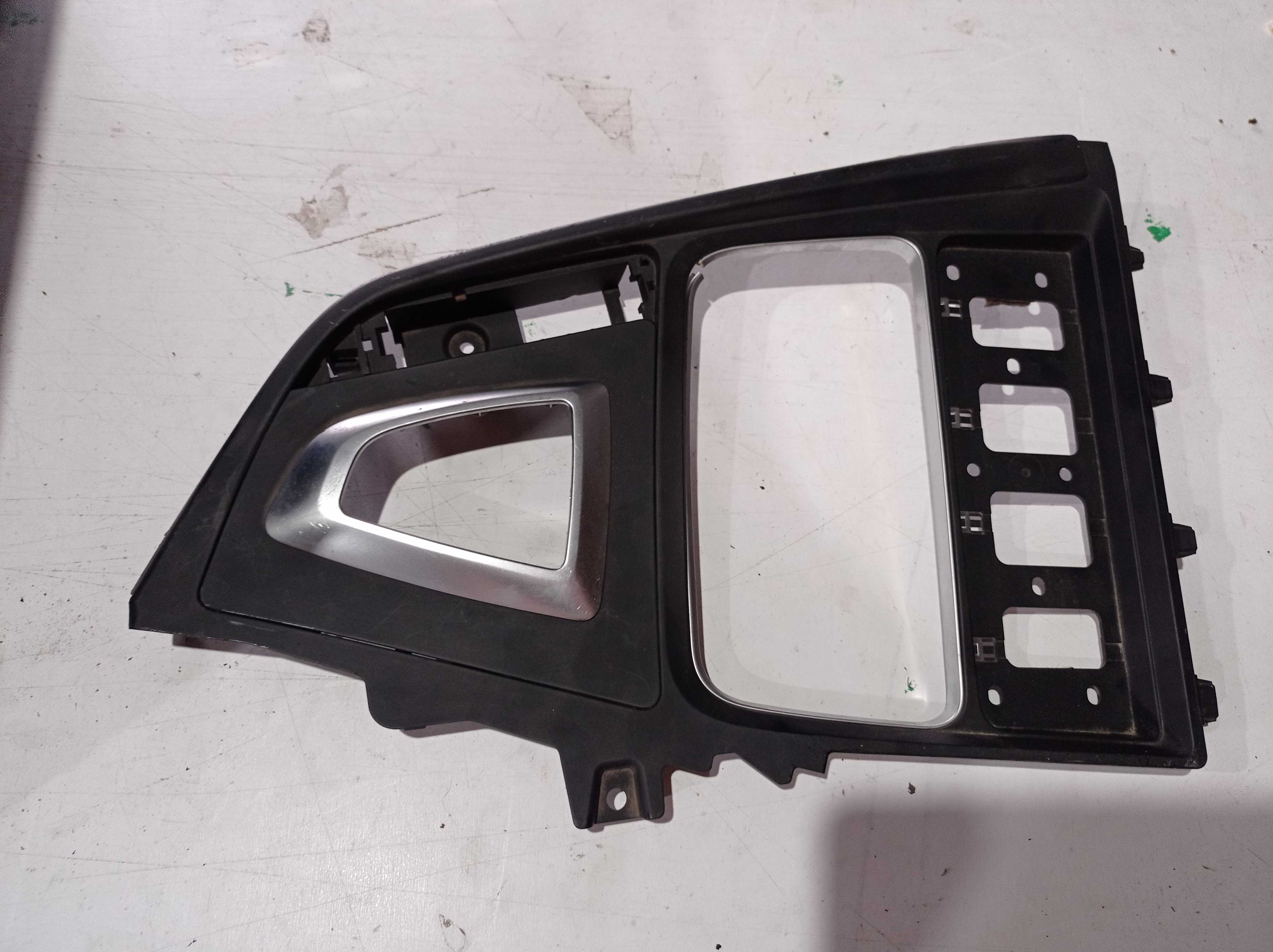 ACABAMENTO PORTA COPOS CONSOLE BMW 320I 2016 1