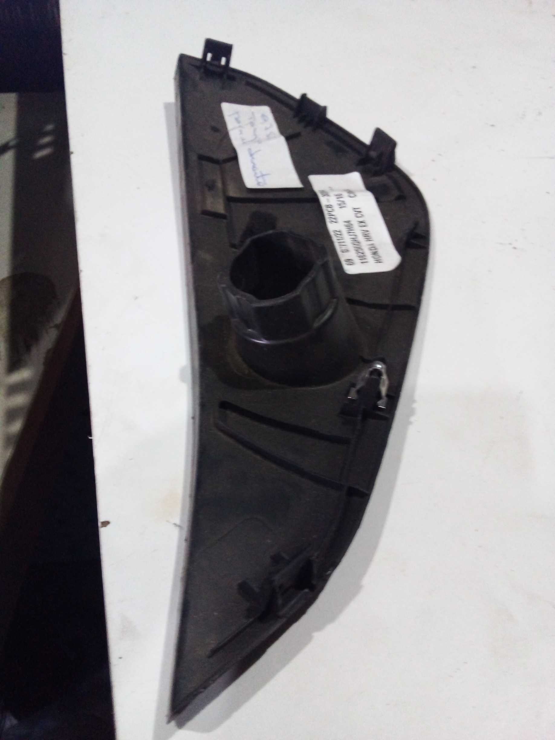 TAMPA LATERAL DIREITA PAINEL HTC 2015 77216T7T 2