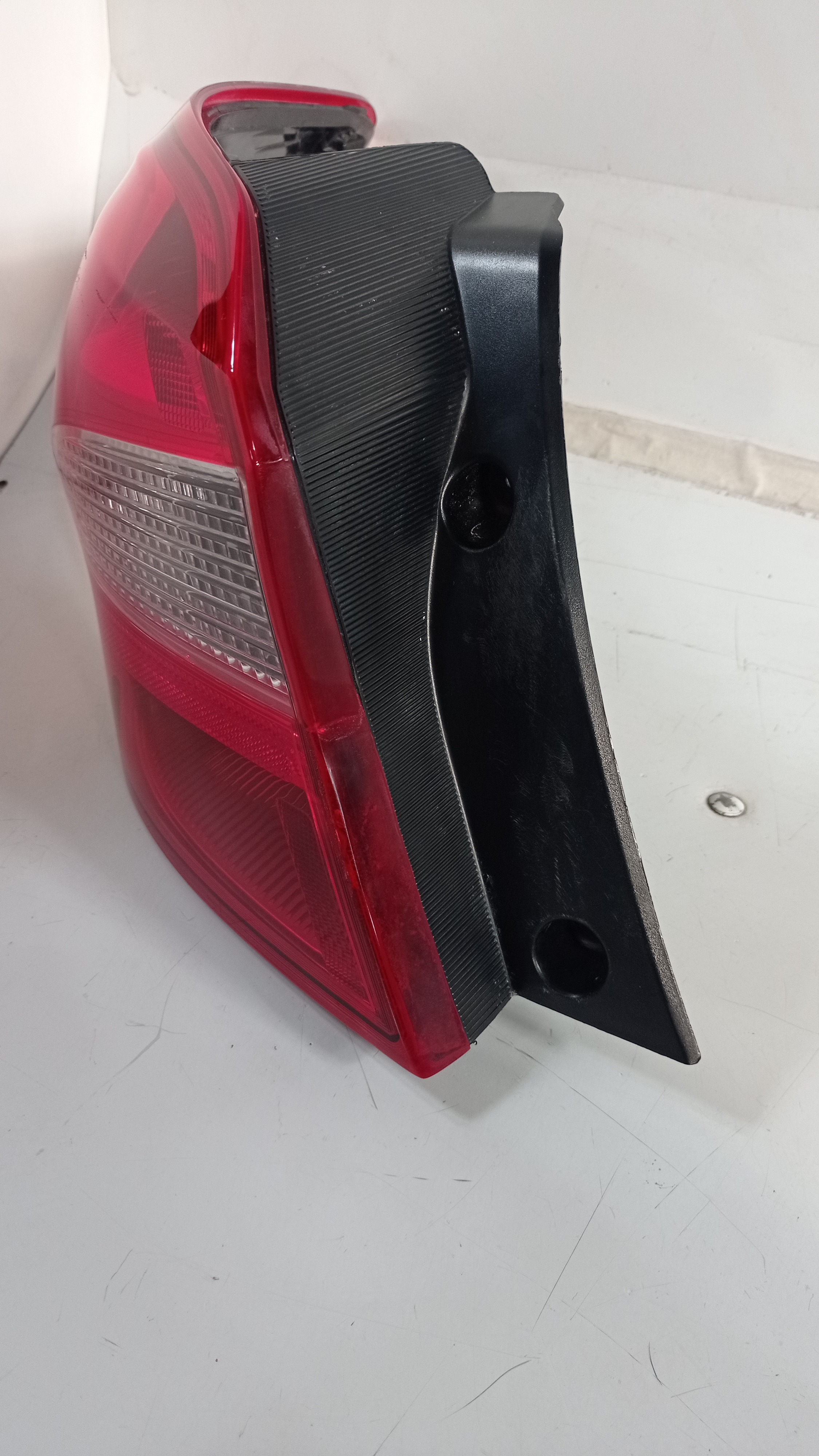 Lanterna Tras Esquerda Ford Ka Hatch 2019 2020 Recuperada 8