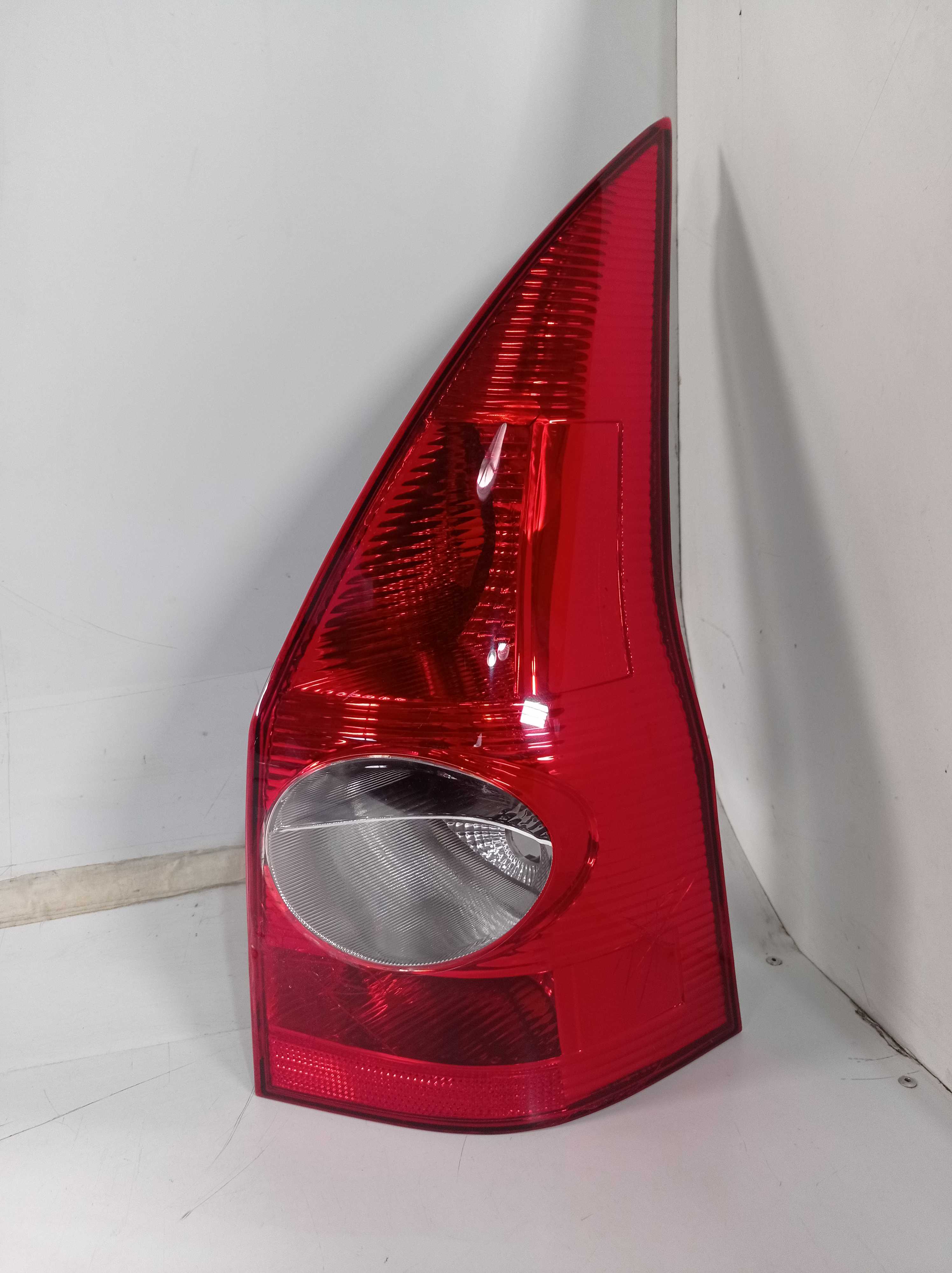 LANTERNA TRAS DIREITA RENAULT MEGANE GRAND TOUR 06 09 RECU 1