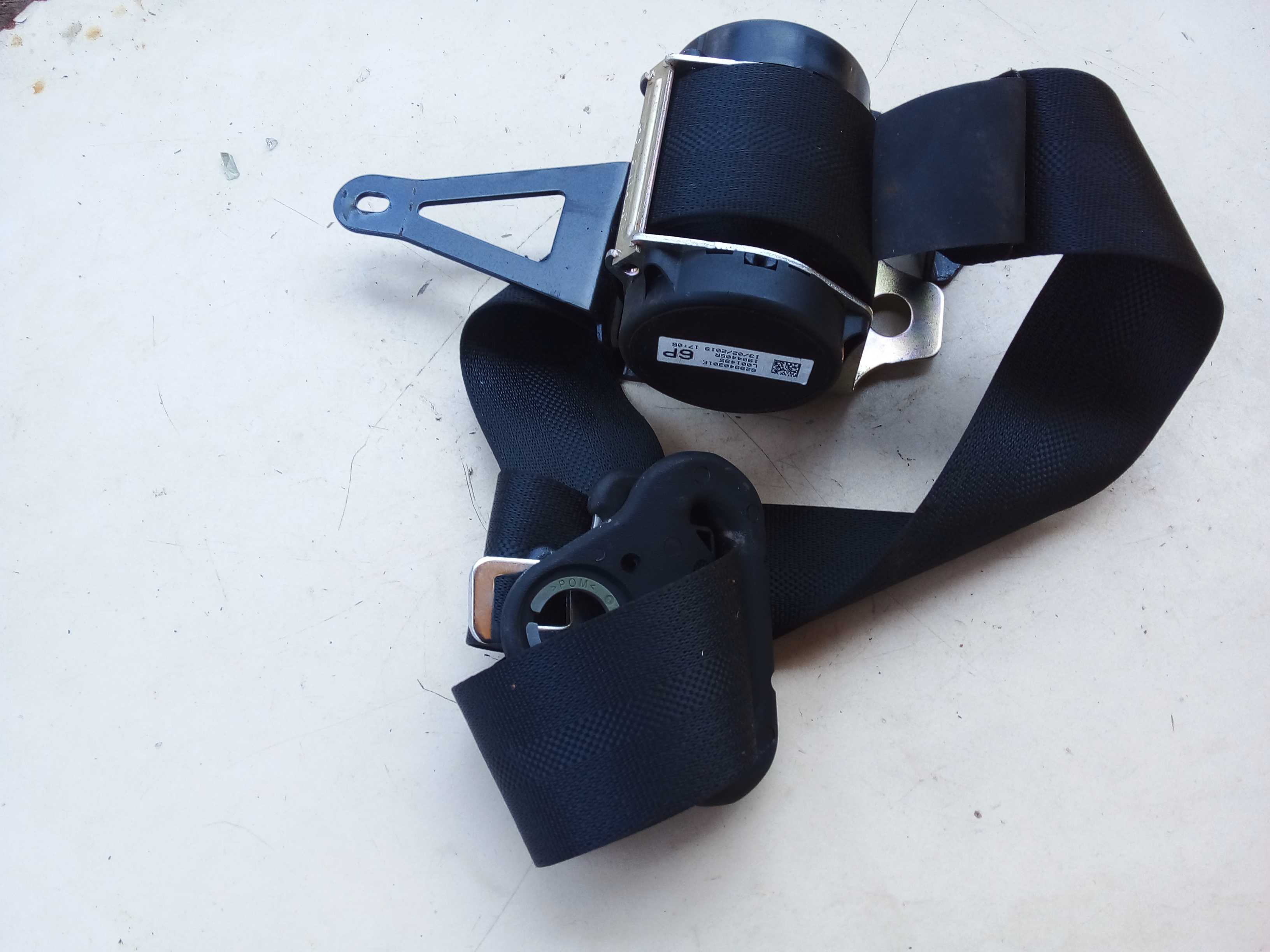 CINTO SEG TRASEIRO DIREITO HILUX 2019 CINTO PRETO 2