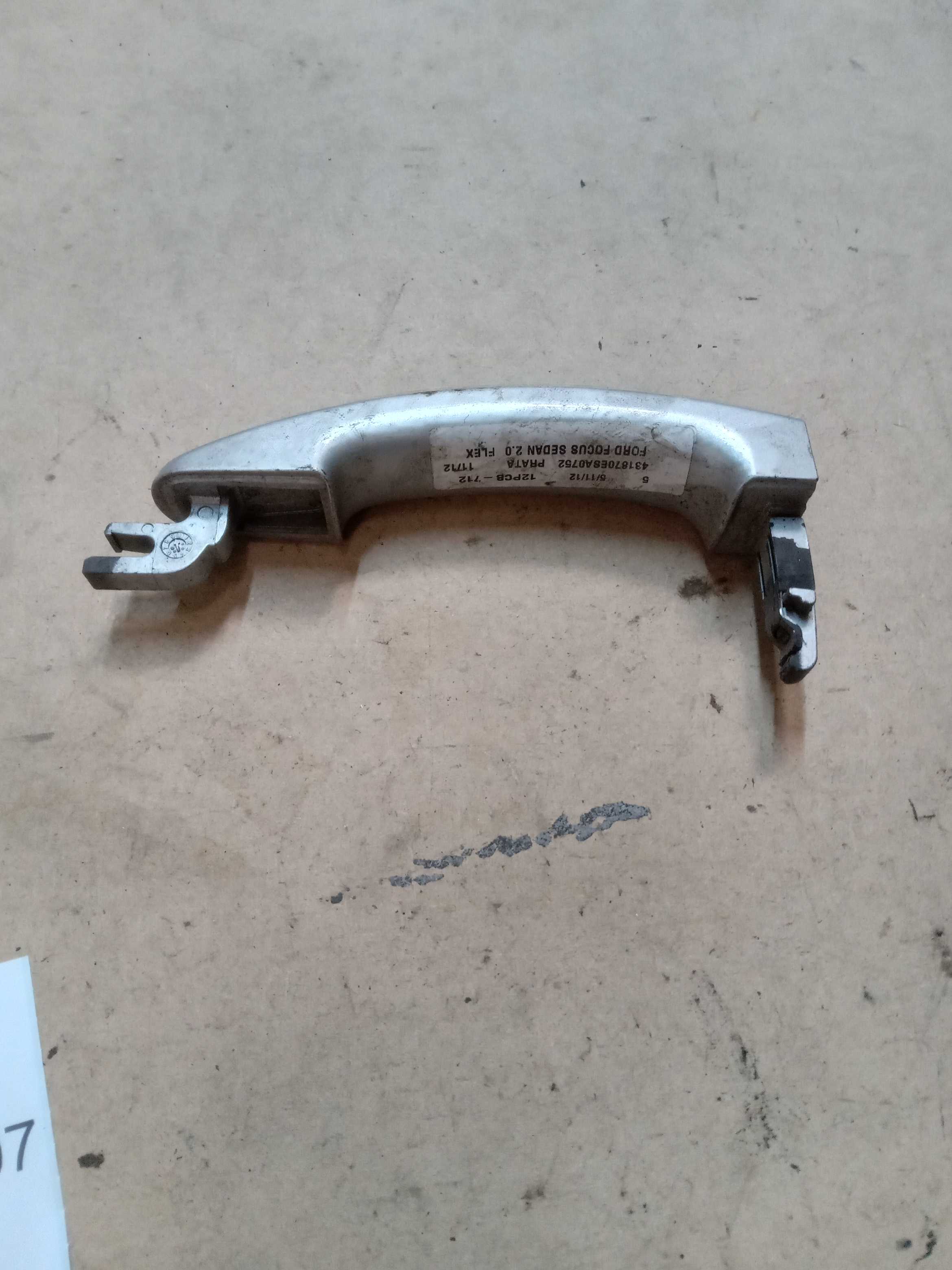 PUXADOR MAÇANETA EXTERNA LADO ESQUERDO FORD FOCUS 2011 A 2012 2