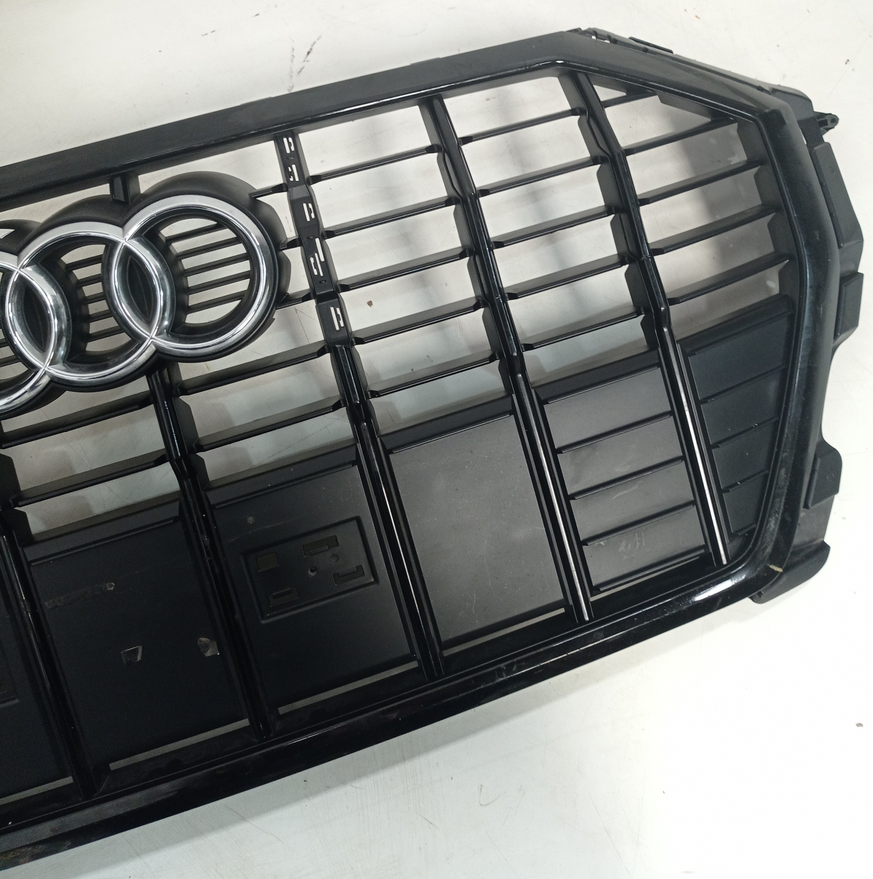 Grade Dianteira Audi Q3 2020 2022 Black Piano Para Recuperar 5