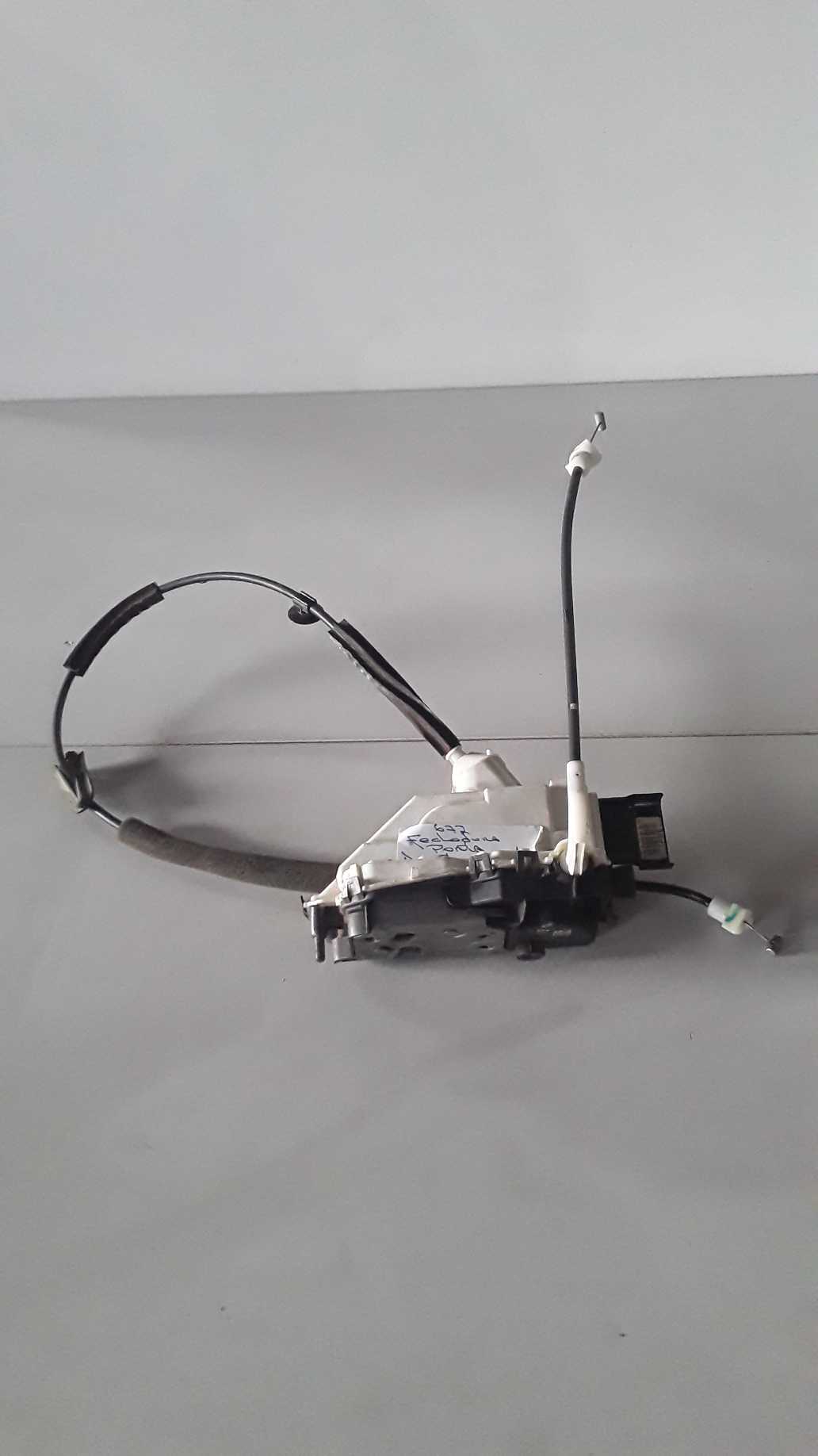 Fechadura Porta Dianteira Direita Citroen Ds3 2012