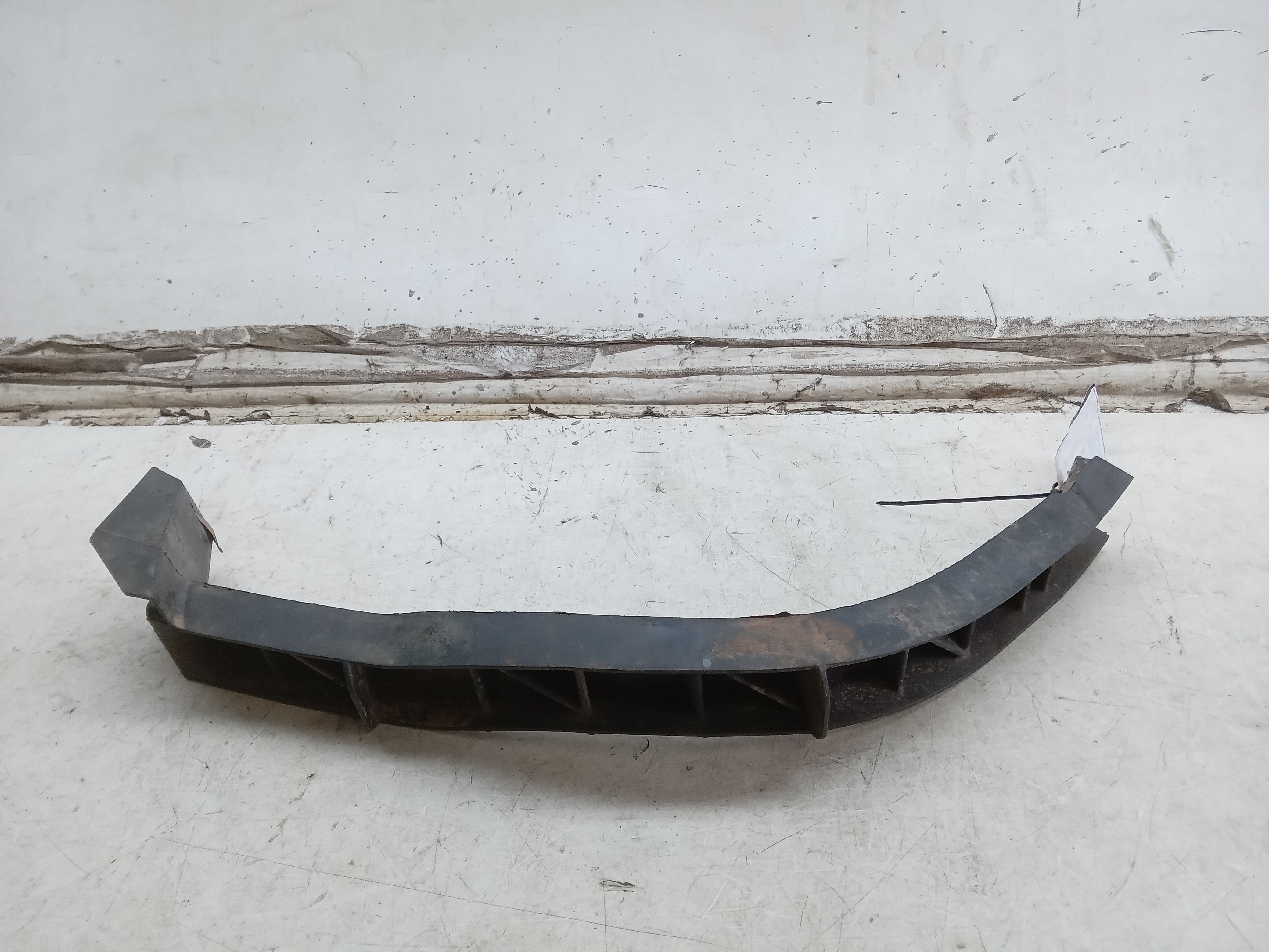 SUPORTE GUIA PARACHOQUE DIANT LD Fiat Palio 2007 2