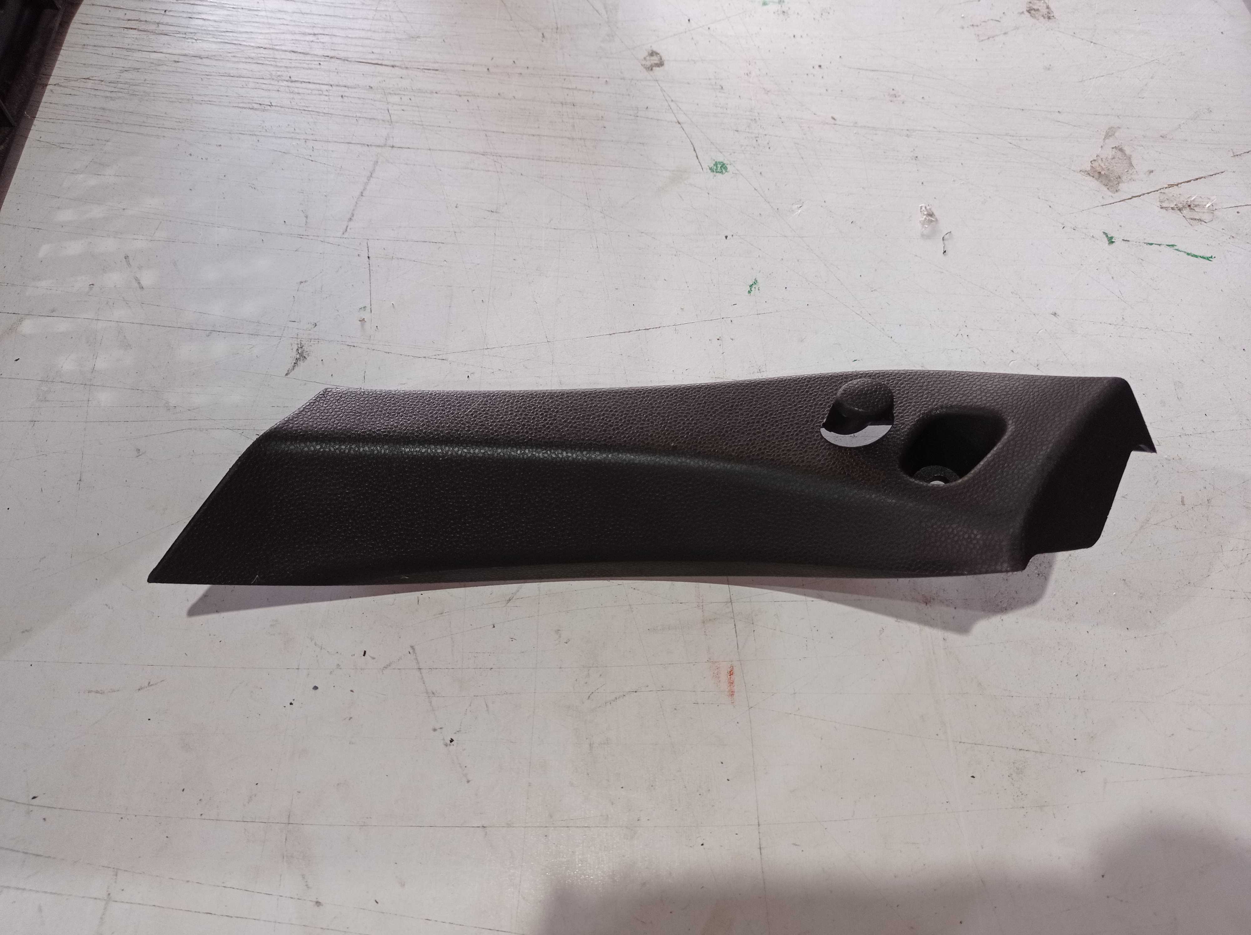 ACABAMENTO INTERNO PORTA MALAS FORD FIESTA 2017 1